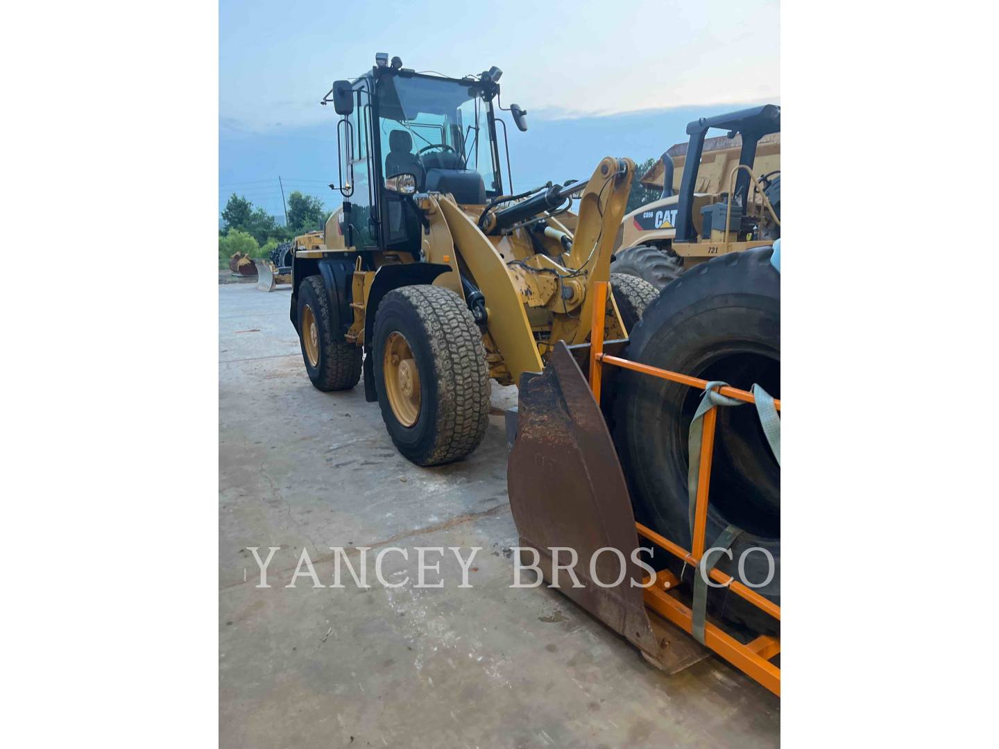 2014 Caterpillar 918M Wheel Loader