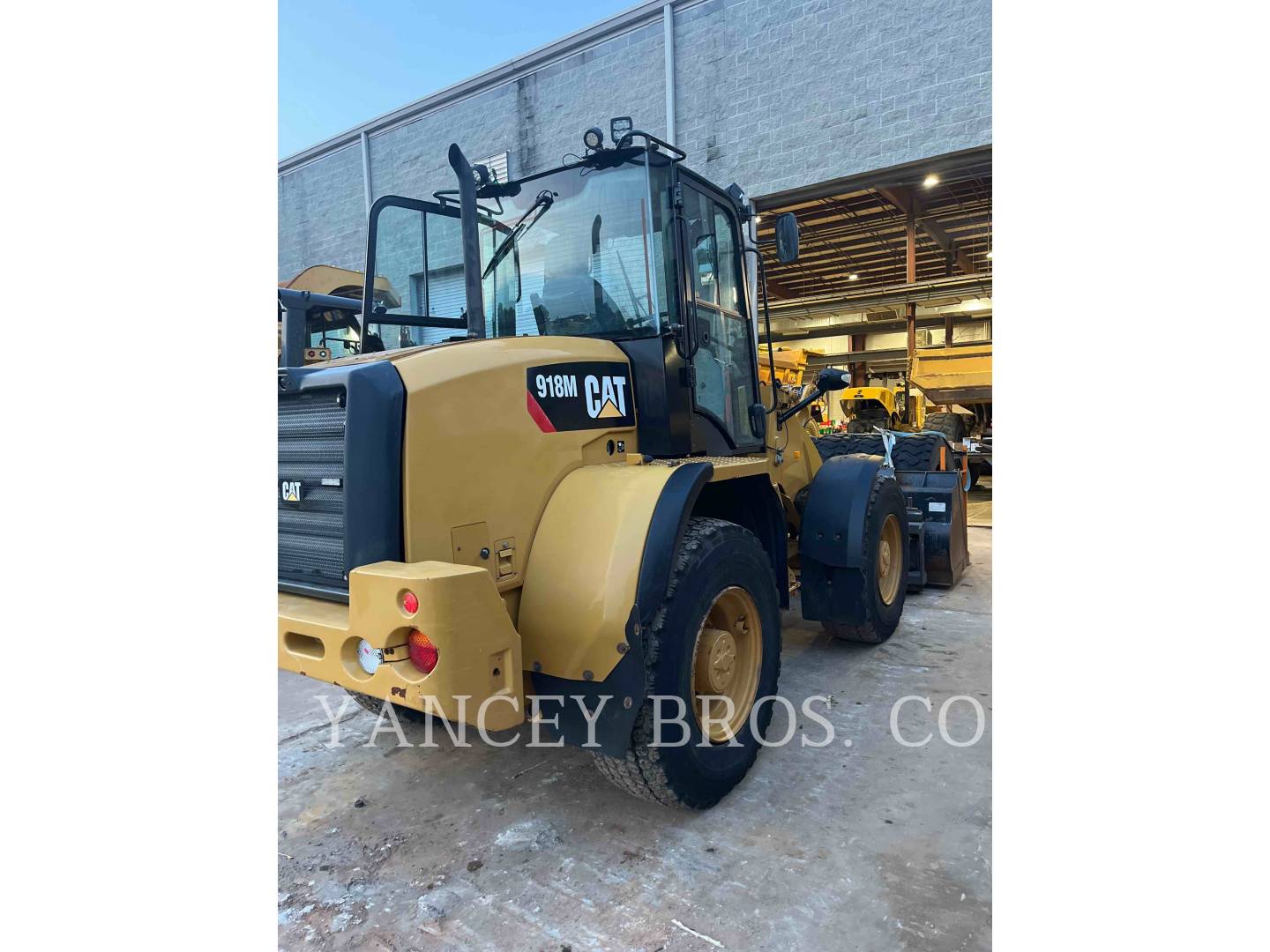 2014 Caterpillar 918M Wheel Loader