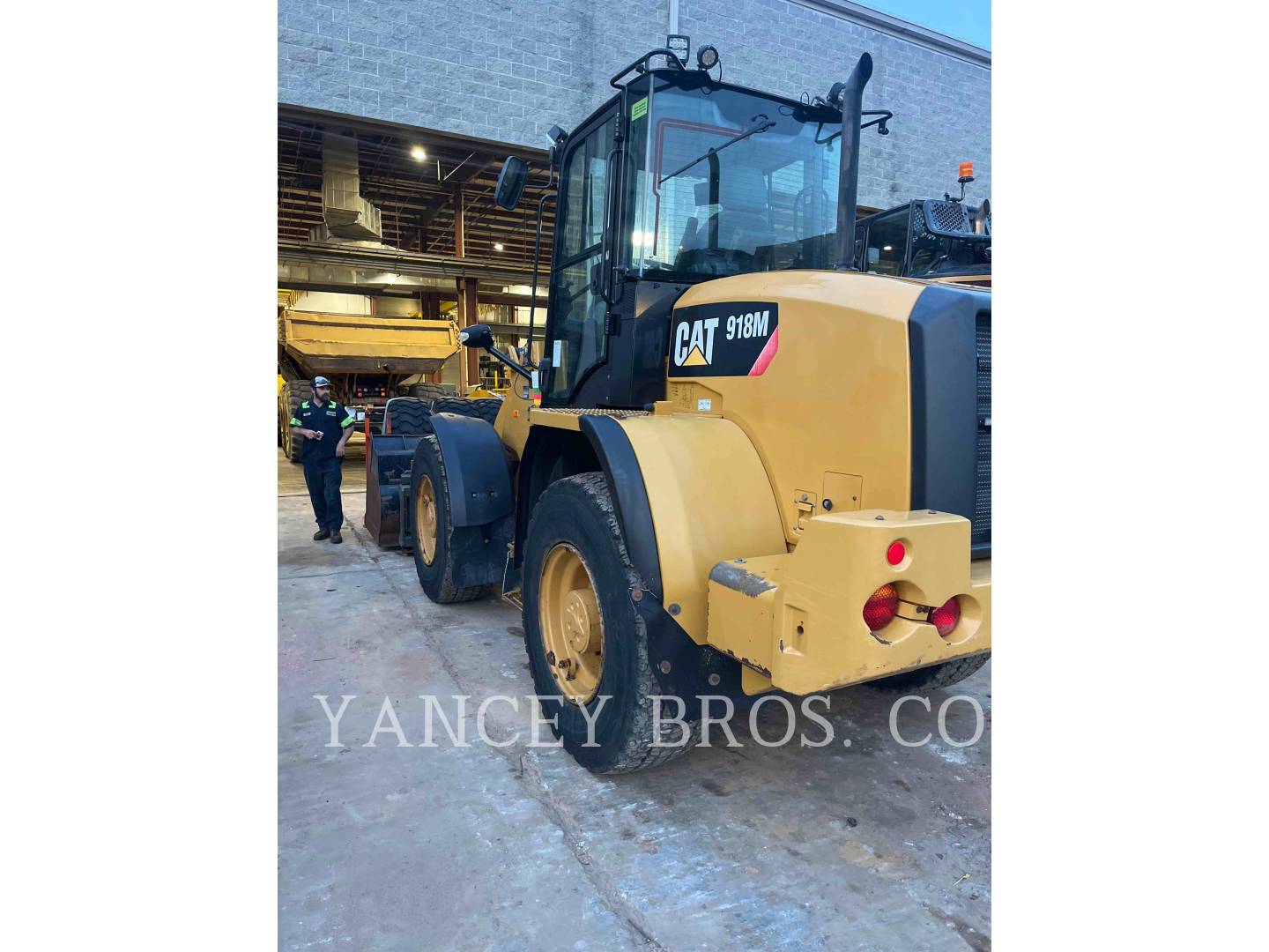 2014 Caterpillar 918M Wheel Loader