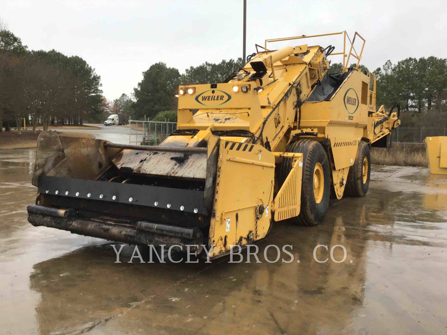 2017 Misc E2850 Paver