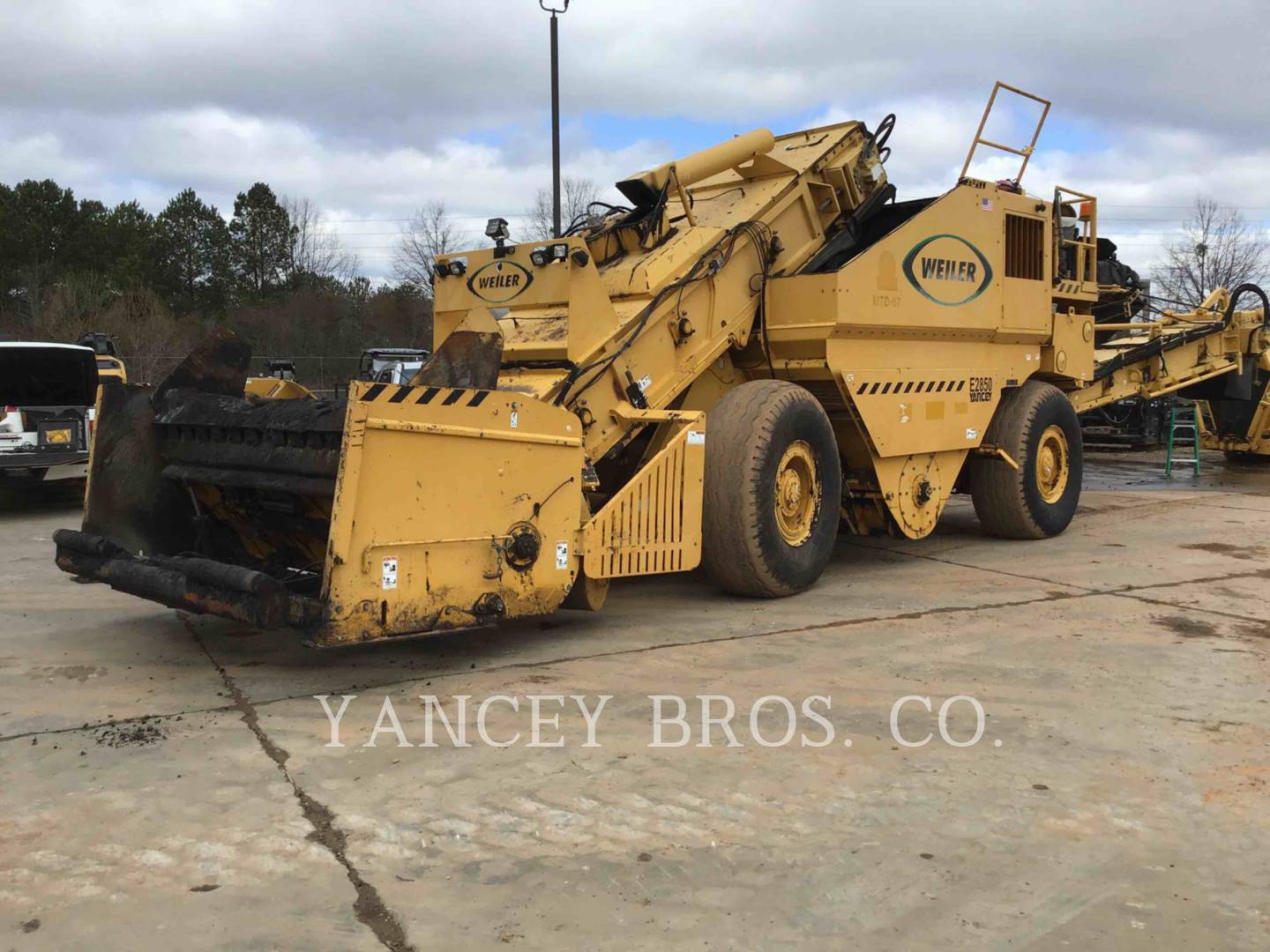 2017 Misc E2850 Paver