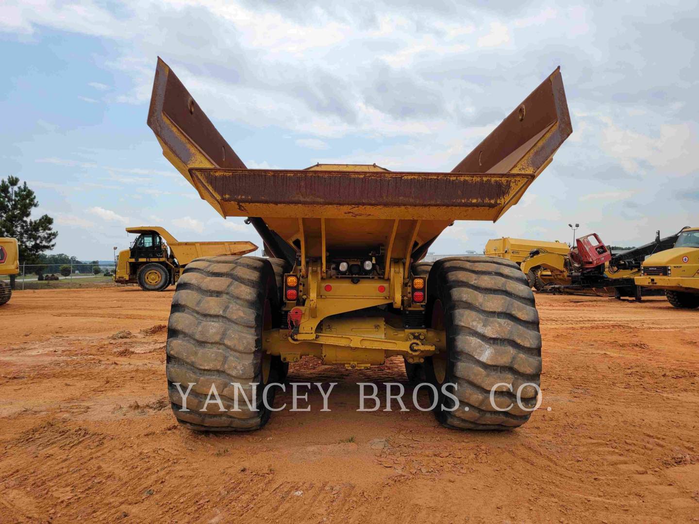 2019 Caterpillar 730 Articulated Truck