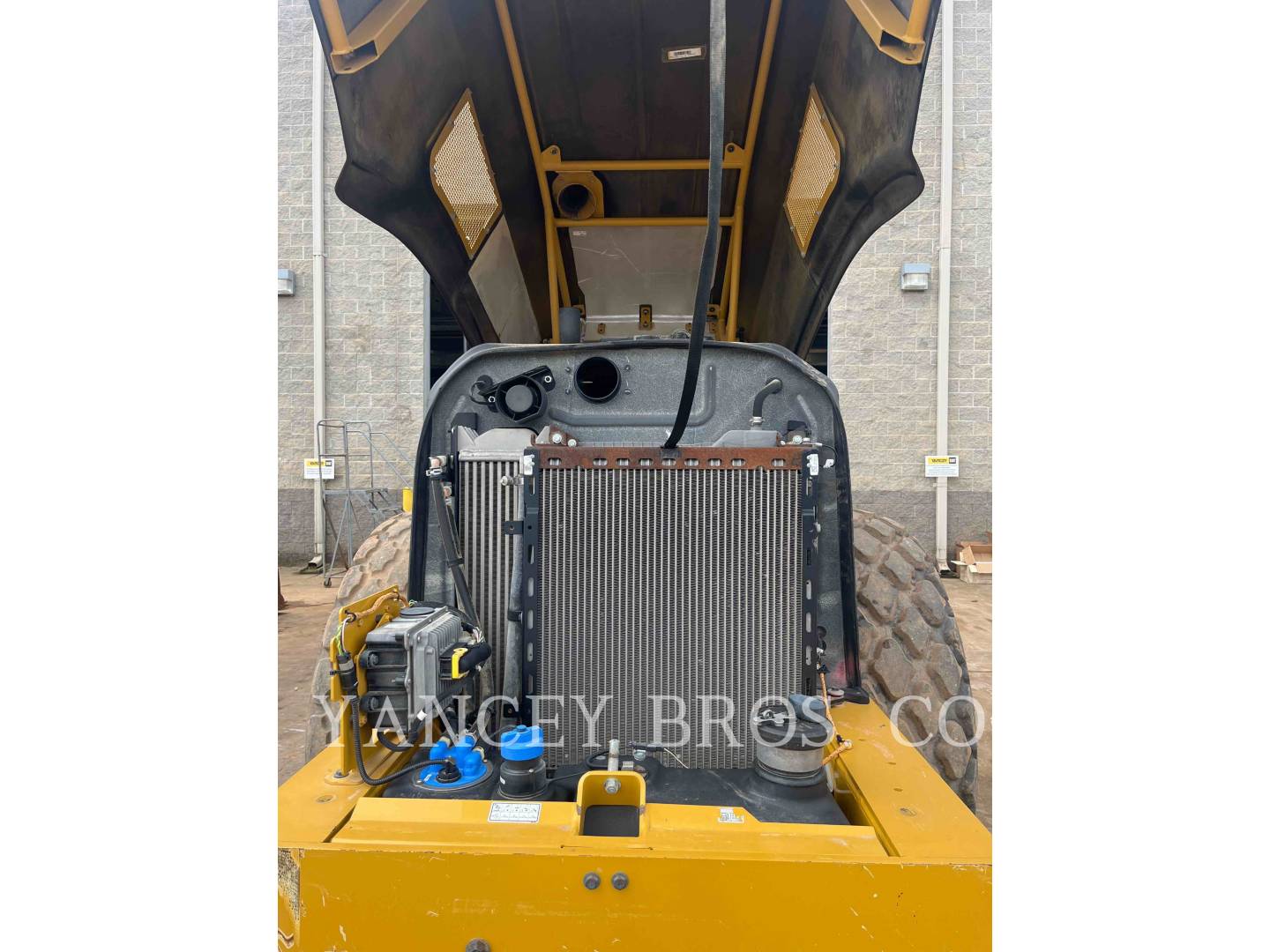 2018 Caterpillar CS54 Compactor