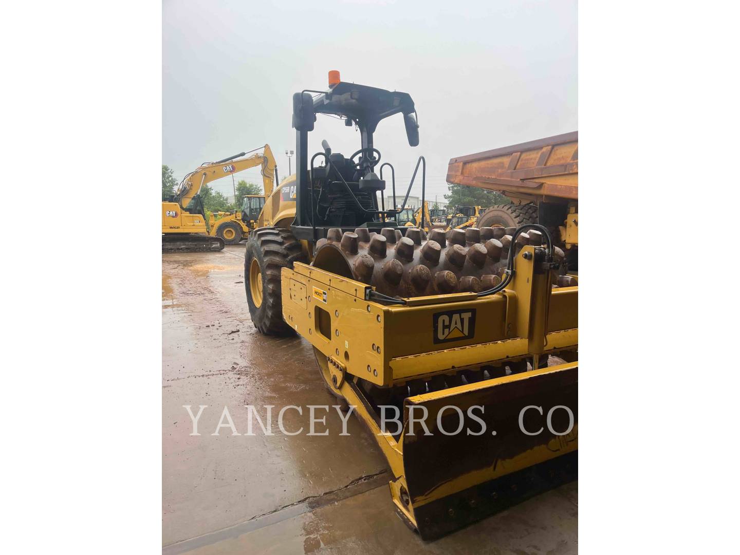 2017 Caterpillar CP56 Compactor