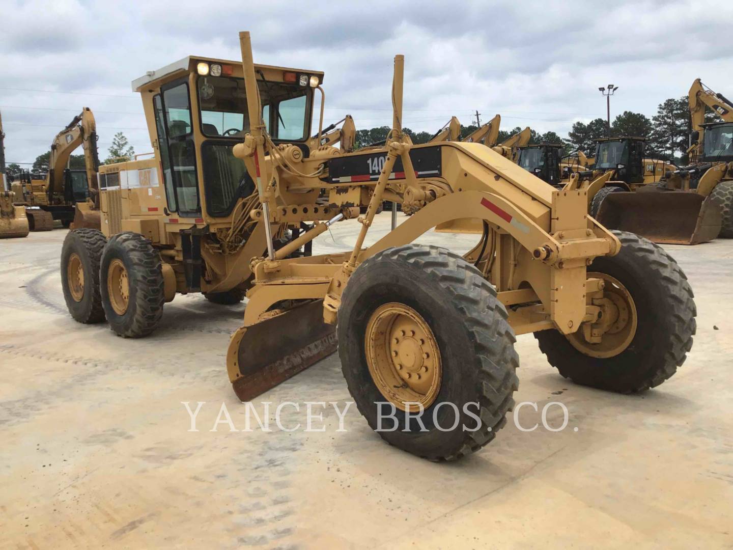 1997 Caterpillar 140HNA Grader - Road