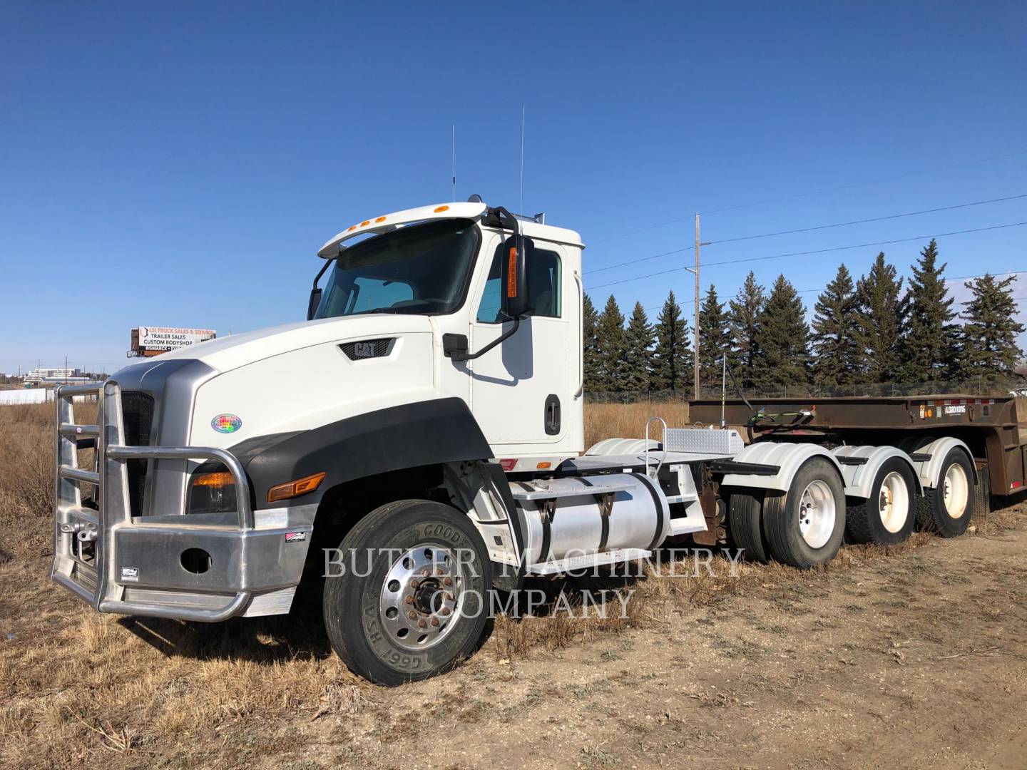 2013 Caterpillar CT660 Truck