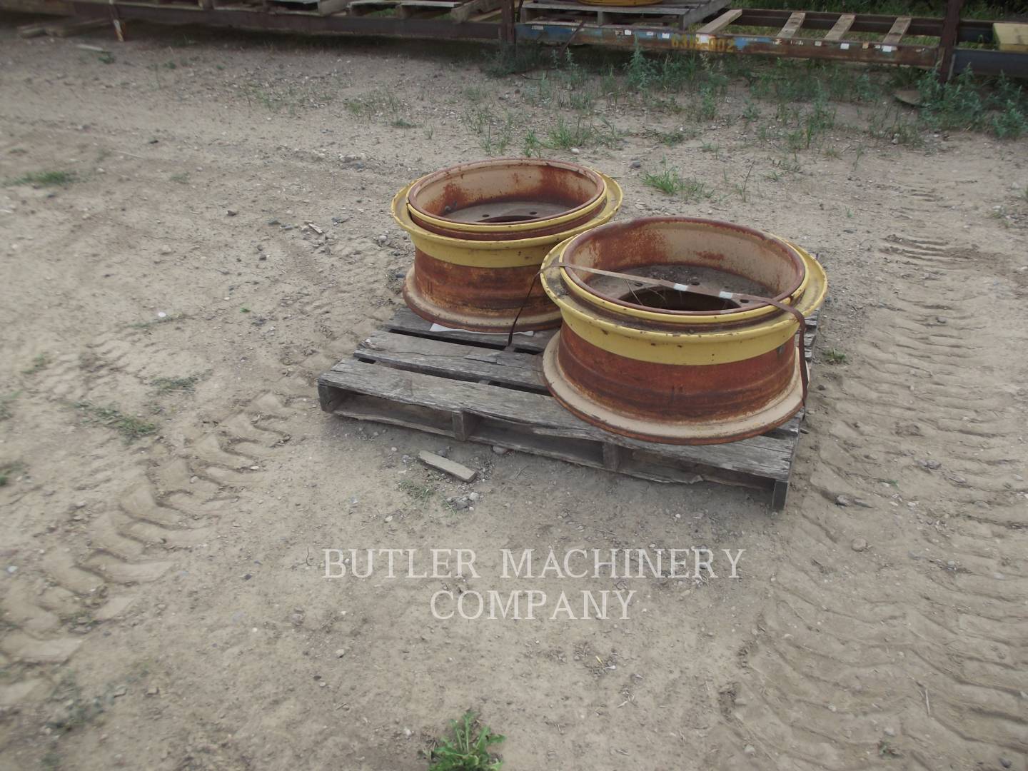 Caterpillar 10.00X24 RIMS (2) Misc