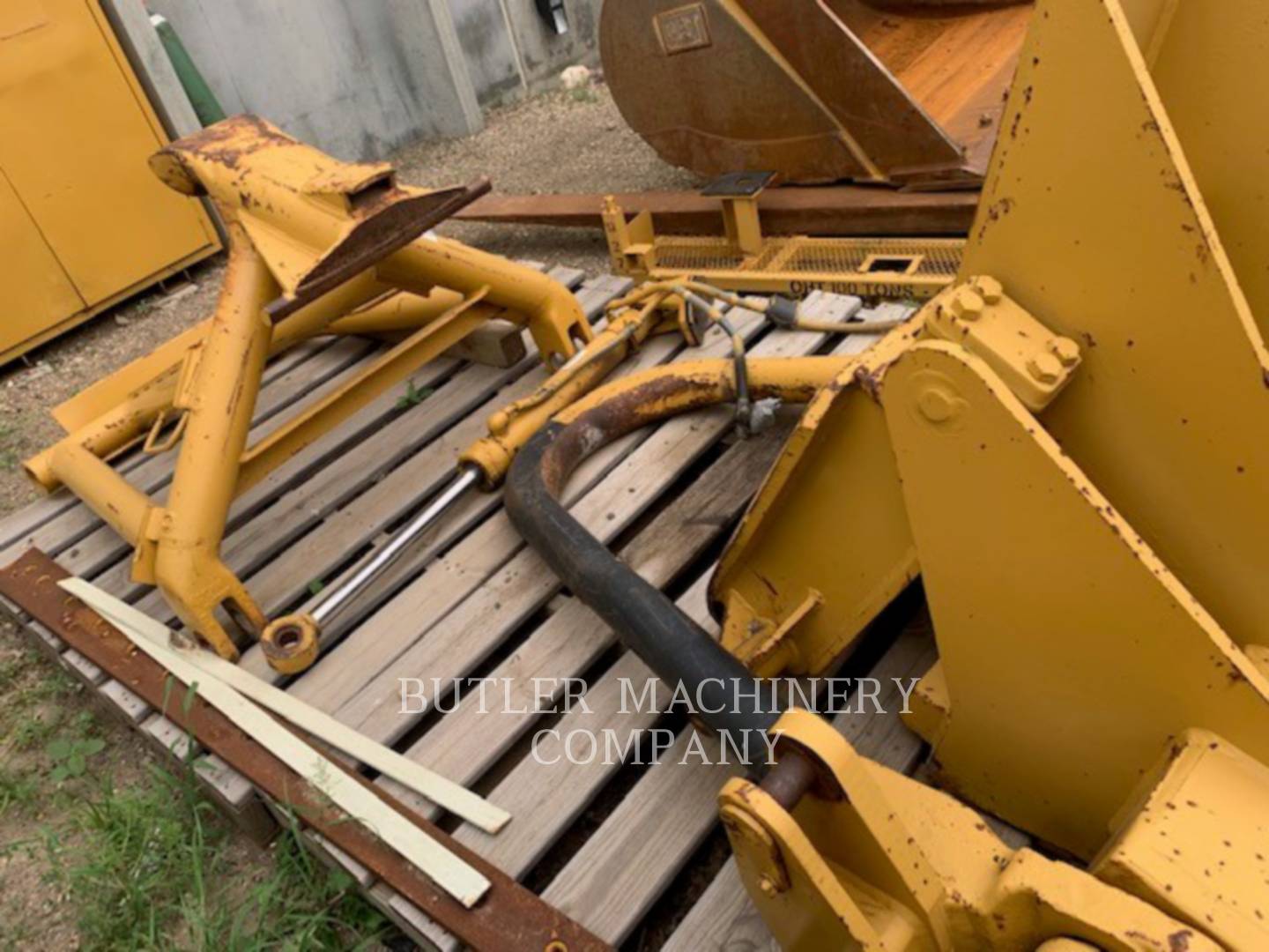 1990 Caterpillar 627E PUSHPULL Wheel Tractor