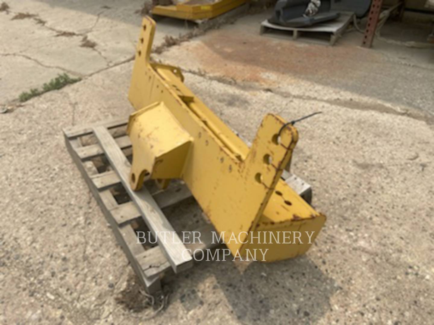 Caterpillar SNOWWINGBRKT Misc