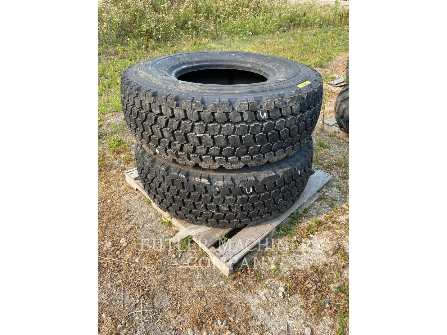 Misc 17.5R25 SNOW TIRES Misc