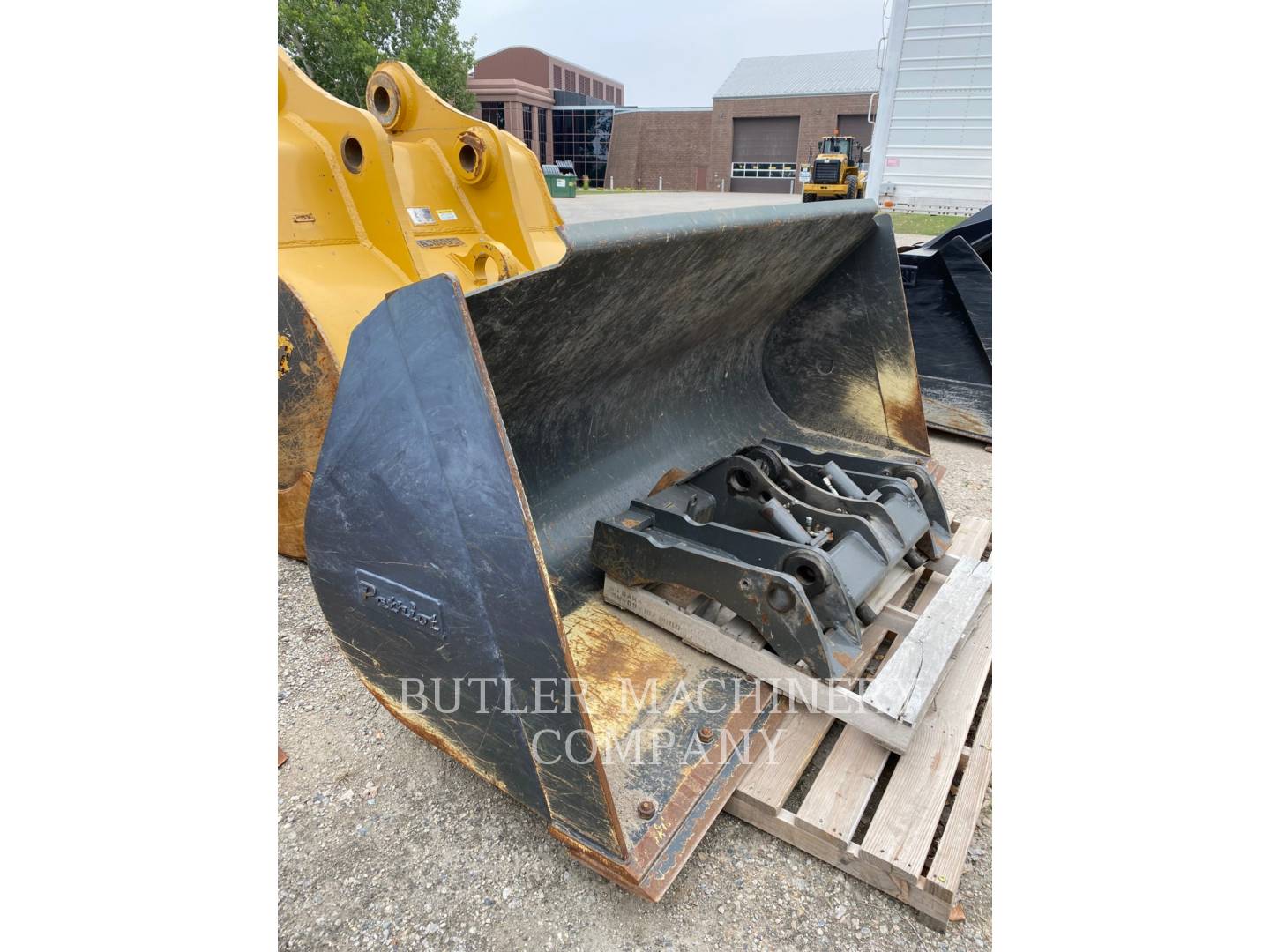 Misc 4.0BKT&CPLR Bucket