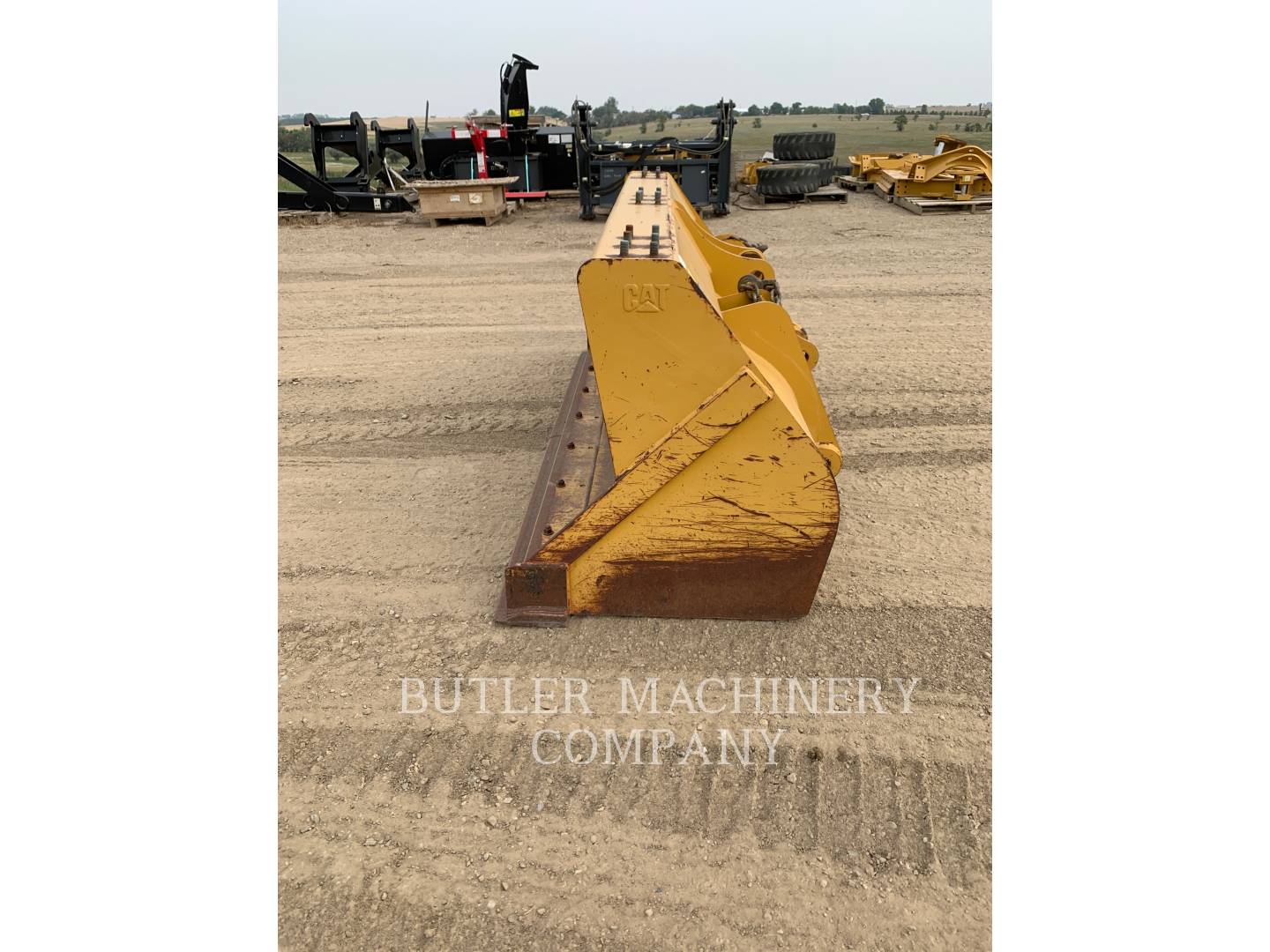 Caterpillar 420E BUCKET 1.4 CYD PIN ON Bucket