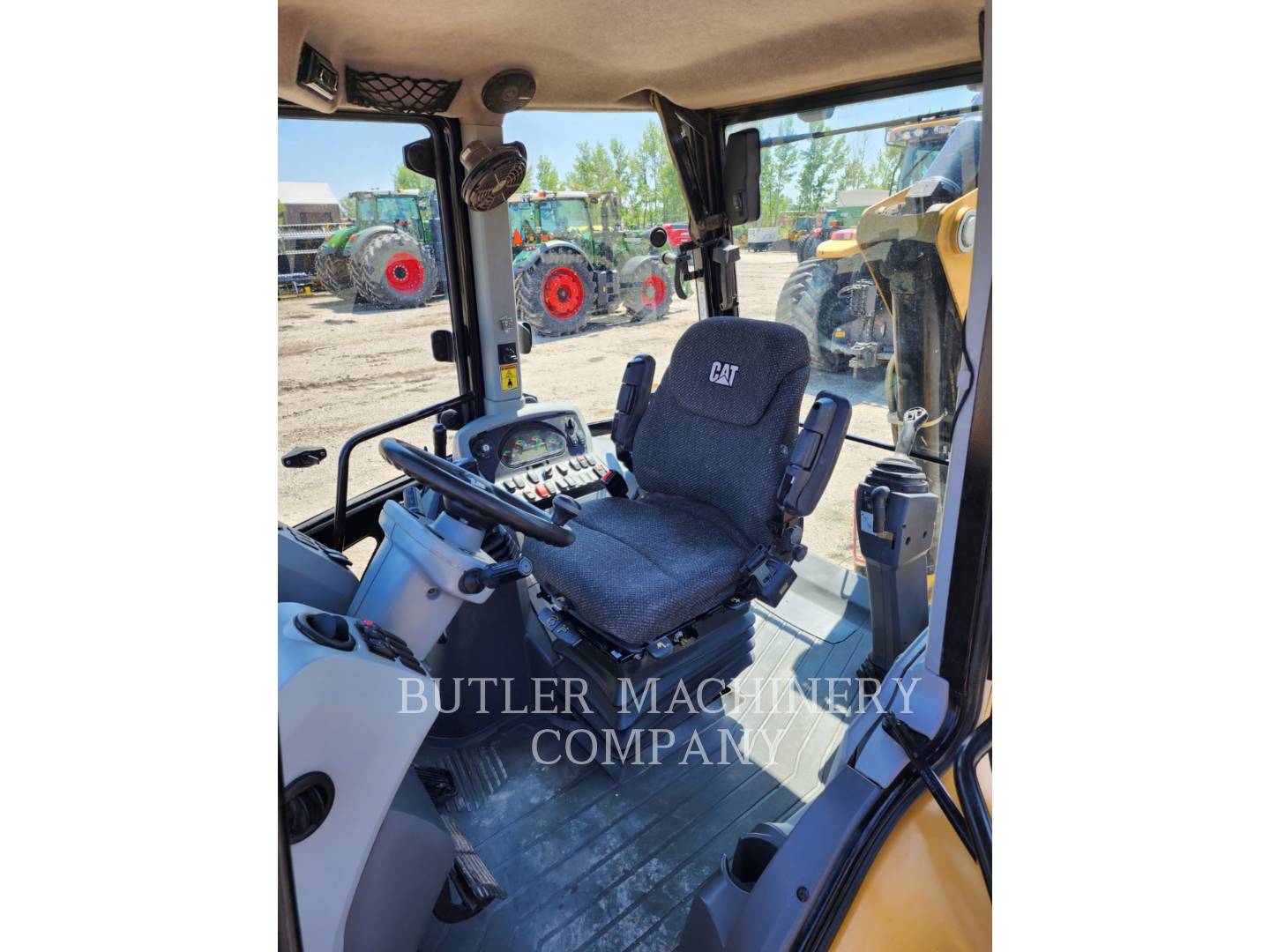 2015 Caterpillar 420F Tractor Loader Backhoe