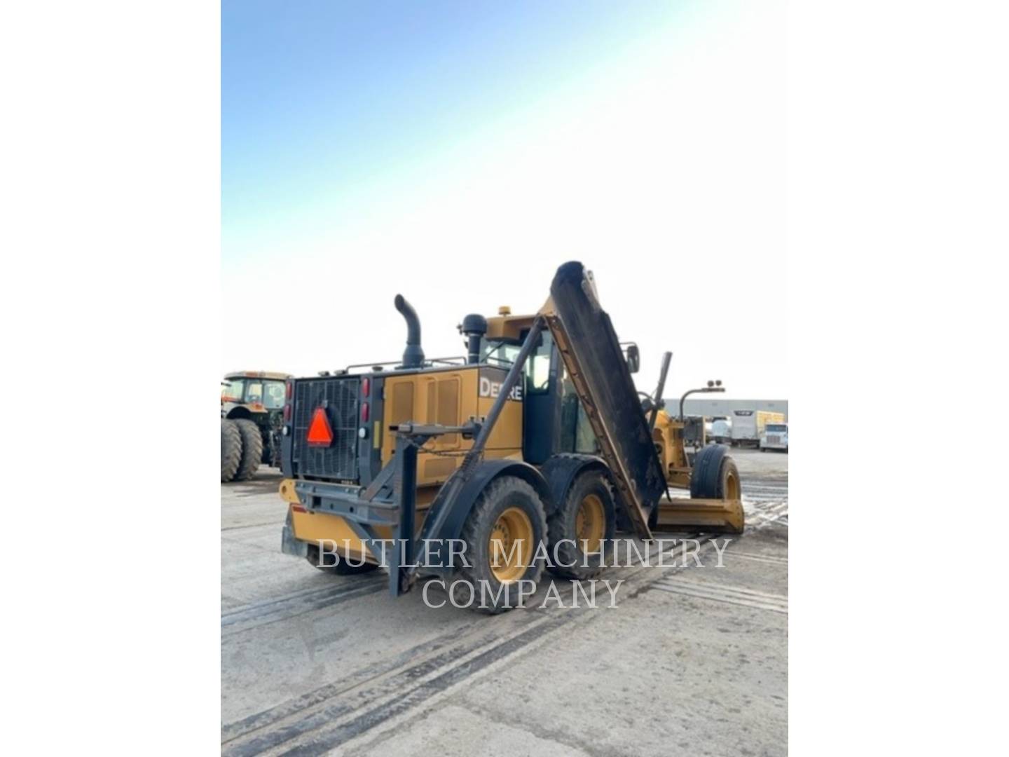 2013 John Deere 772G Grader - Road