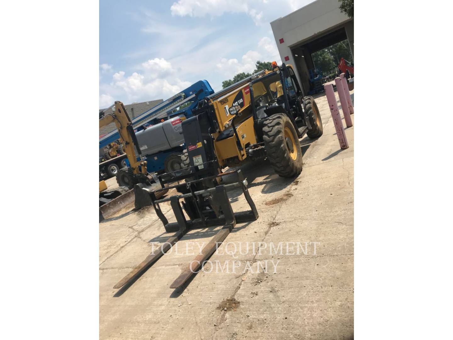 2017 Caterpillar TL943D TeleHandler