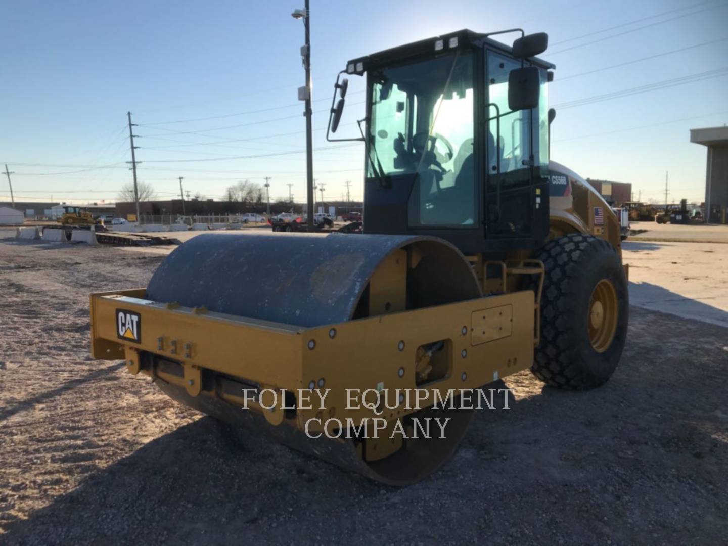 2017 Caterpillar CS56B Compactor