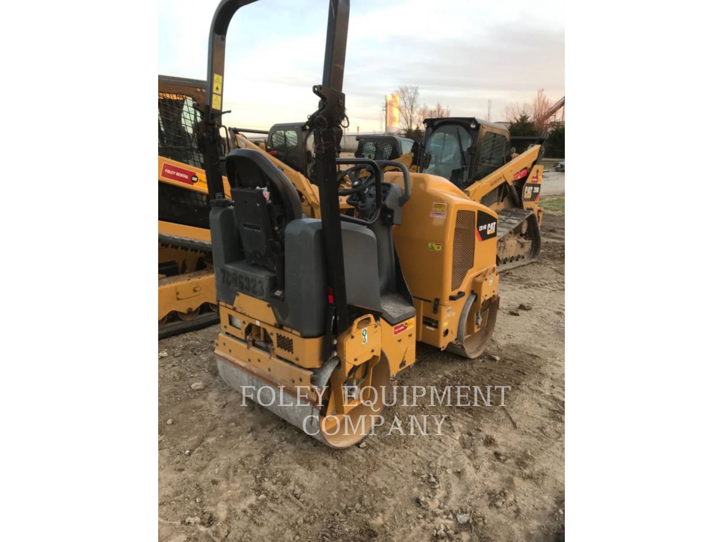 2017 Caterpillar CB14B Compactor