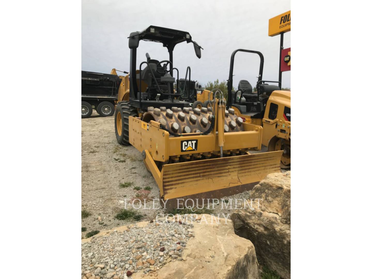 2017 Caterpillar CP44B Compactor