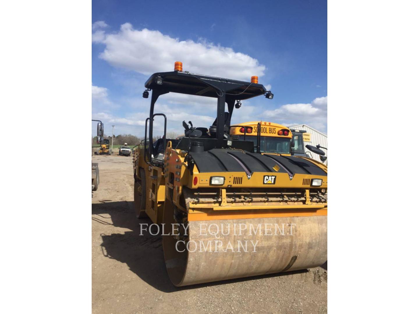 2018 Caterpillar CB66B Compactor