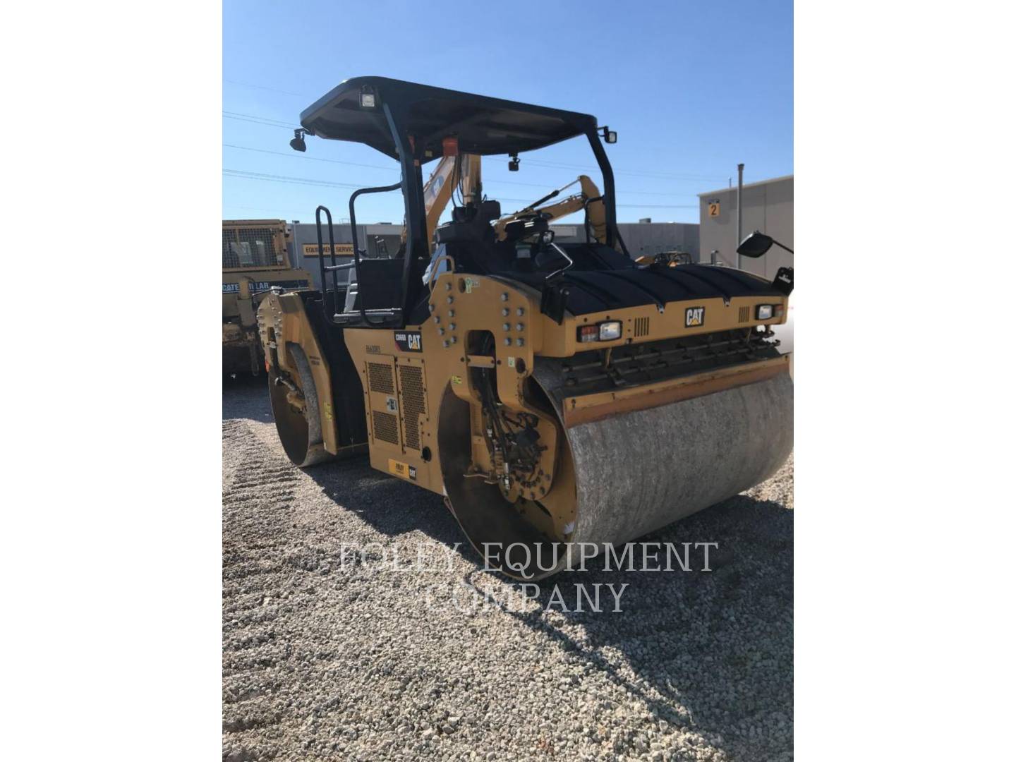 2017 Caterpillar CB66B Compactor