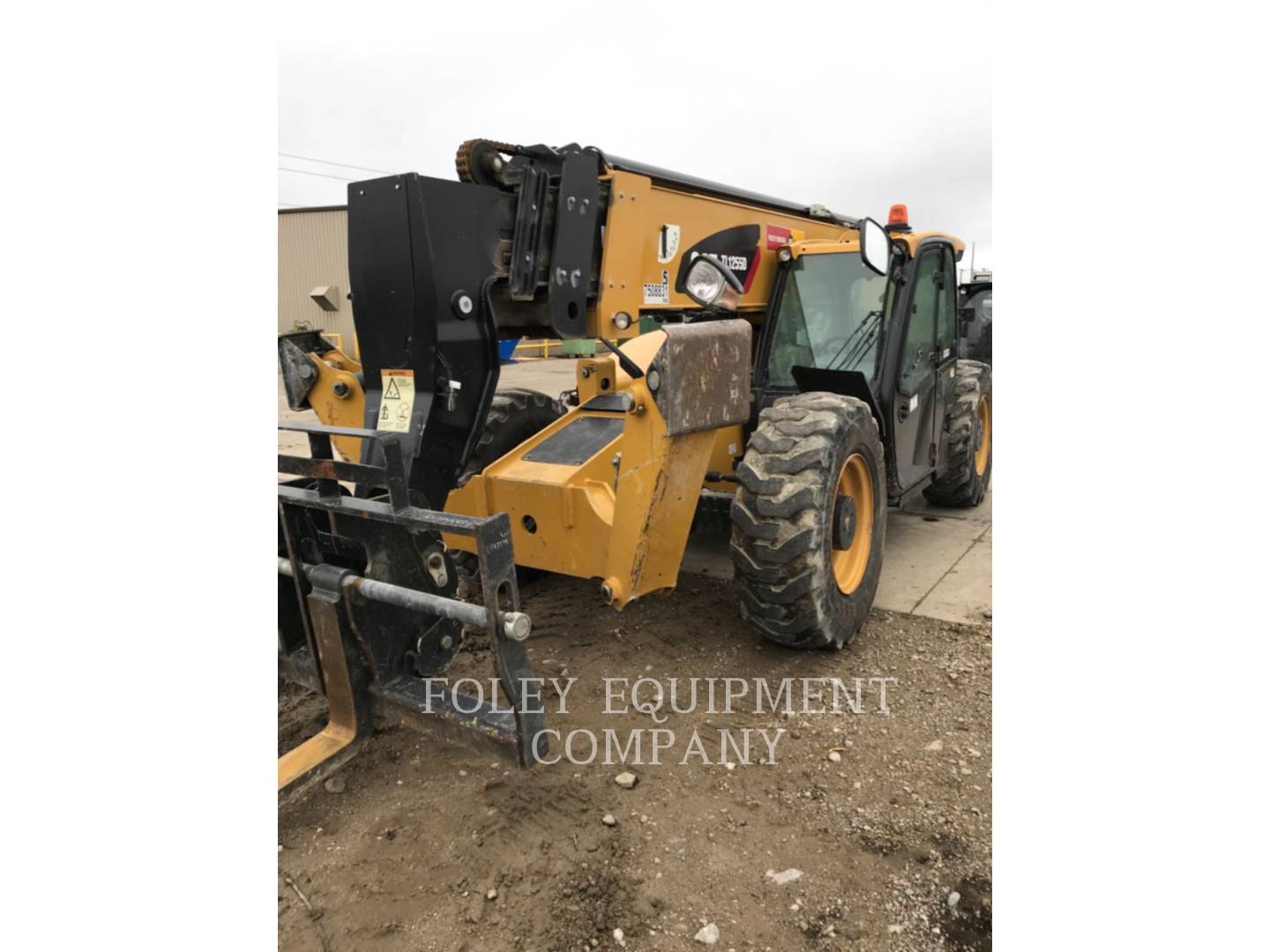 2016 Caterpillar TL1255D TeleHandler