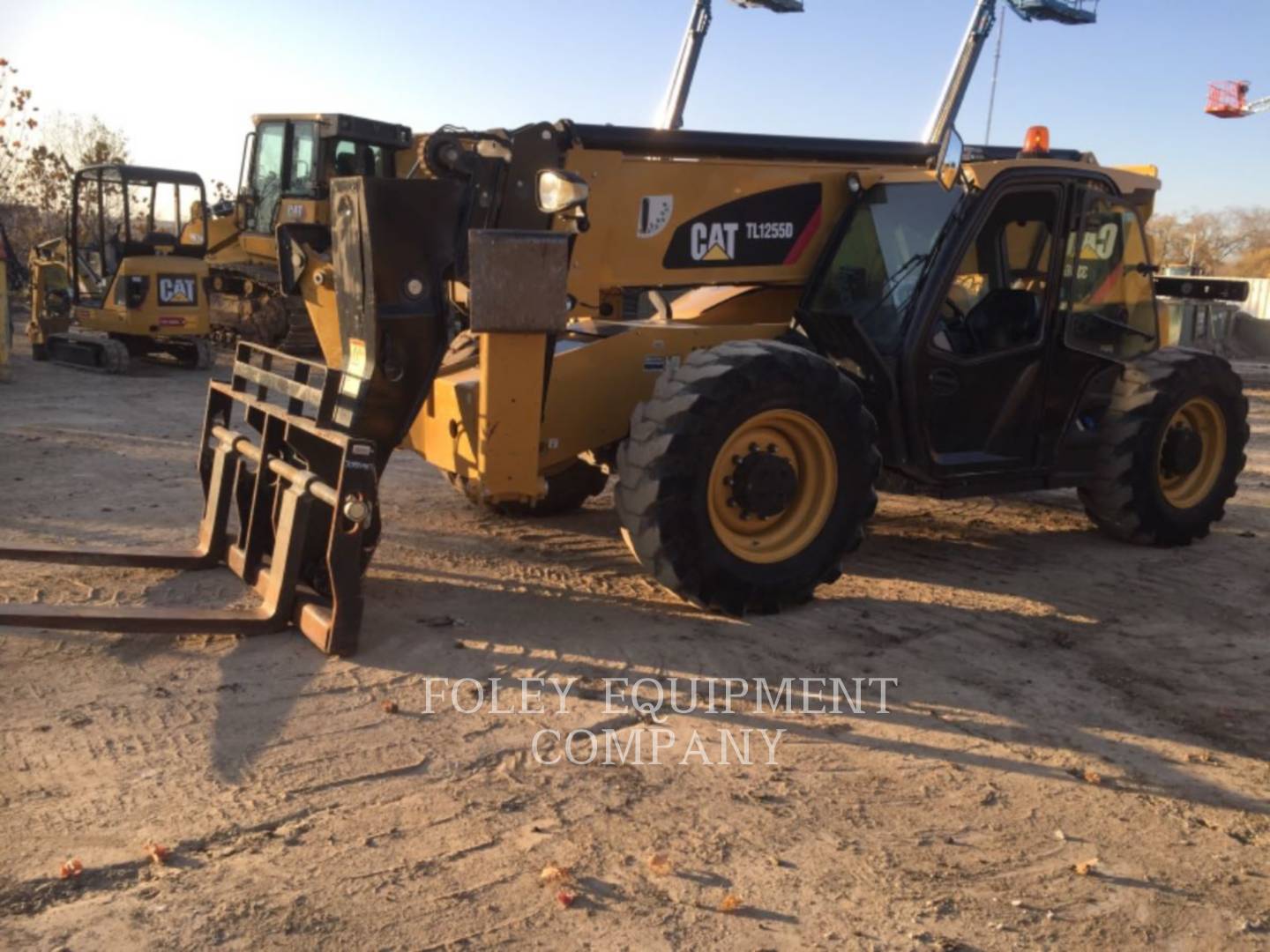 2016 Caterpillar TL1255D TeleHandler