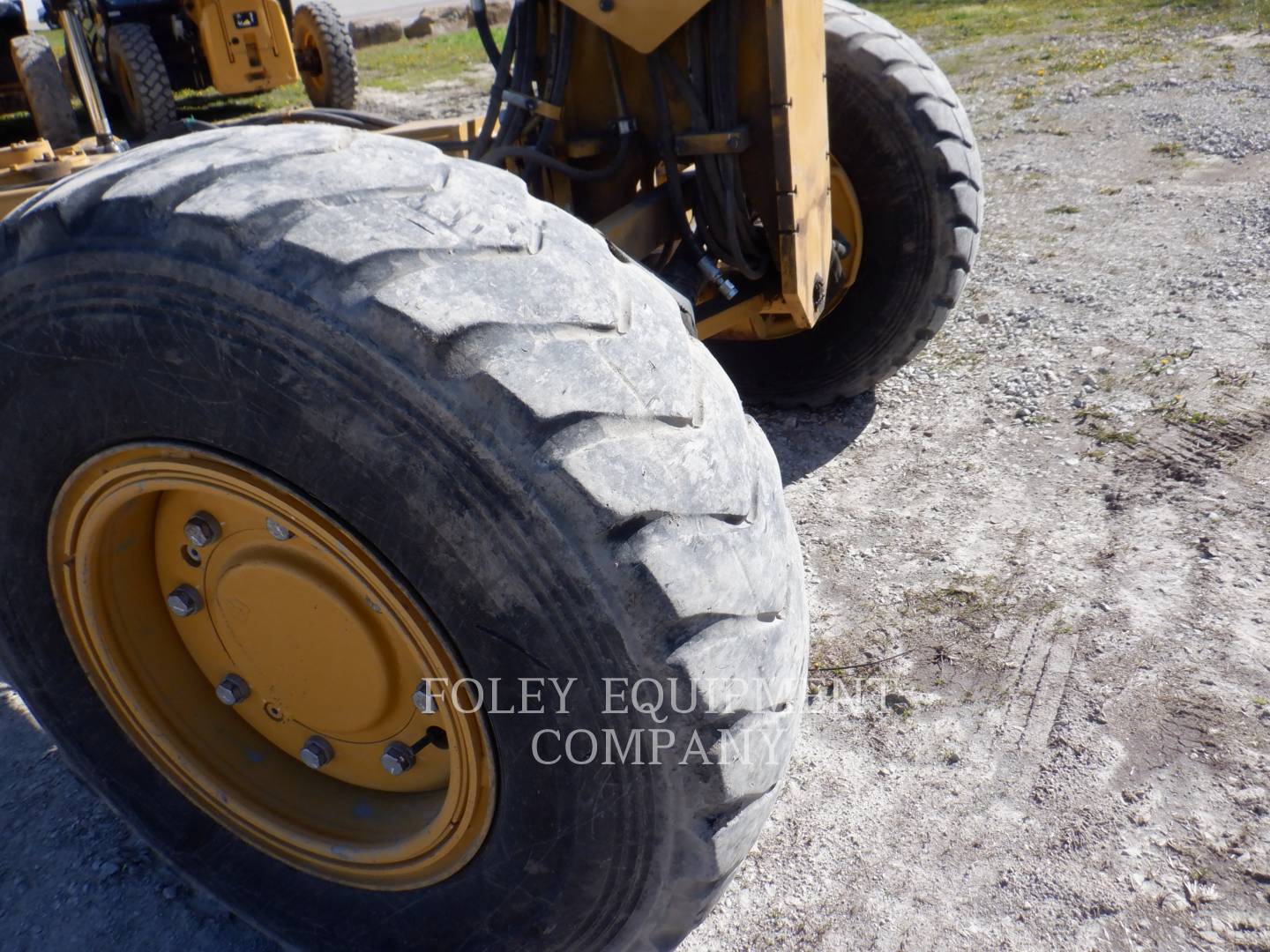 2017 Caterpillar 12M3AWX Grader - Road