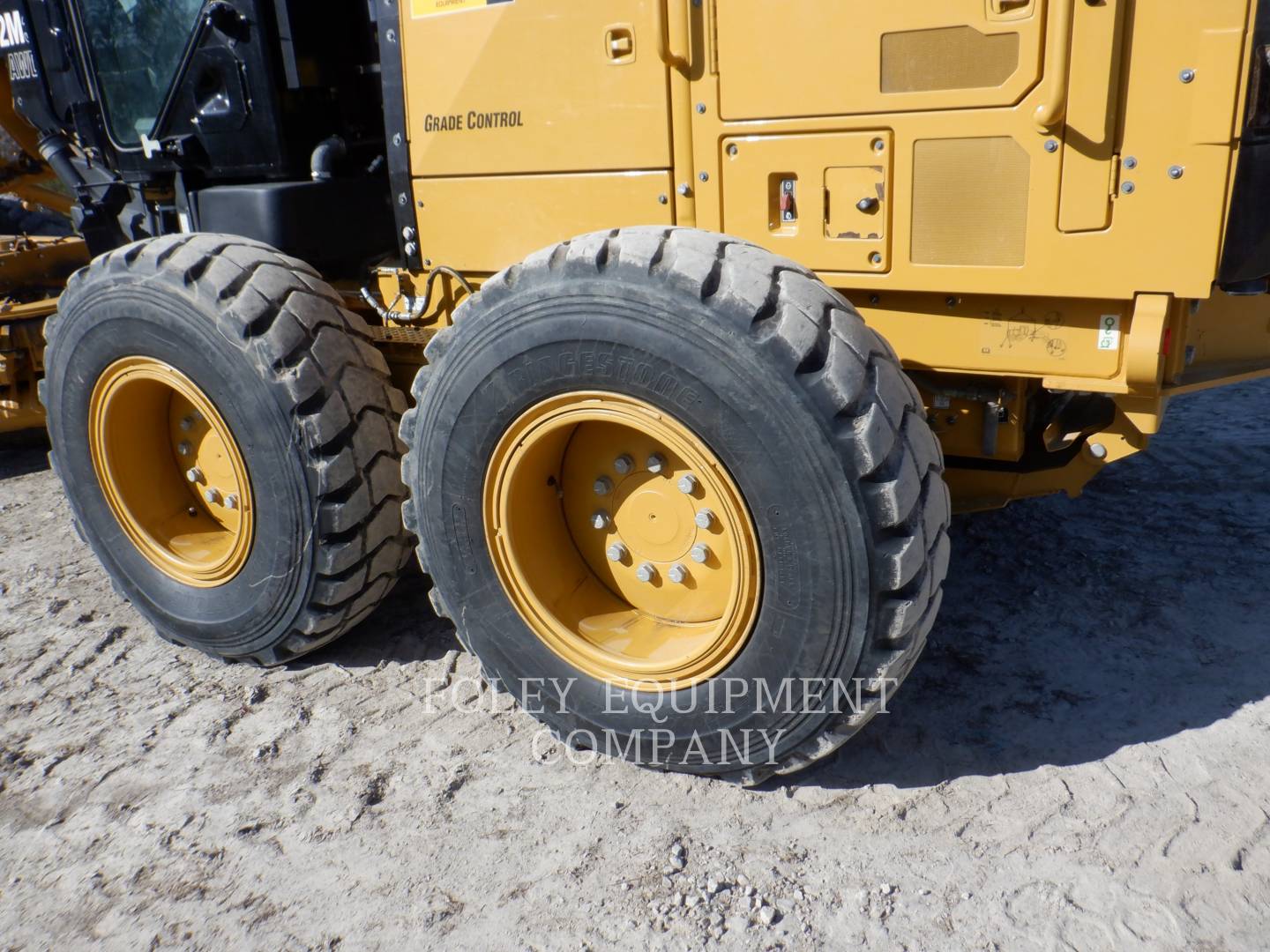 2017 Caterpillar 12M3AWX Grader - Road