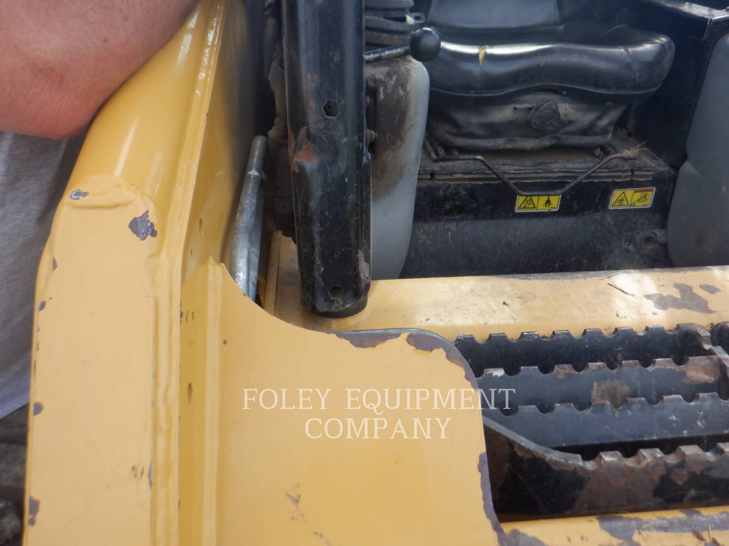 2011 Caterpillar 236B3STD1O Skid Steer Loader