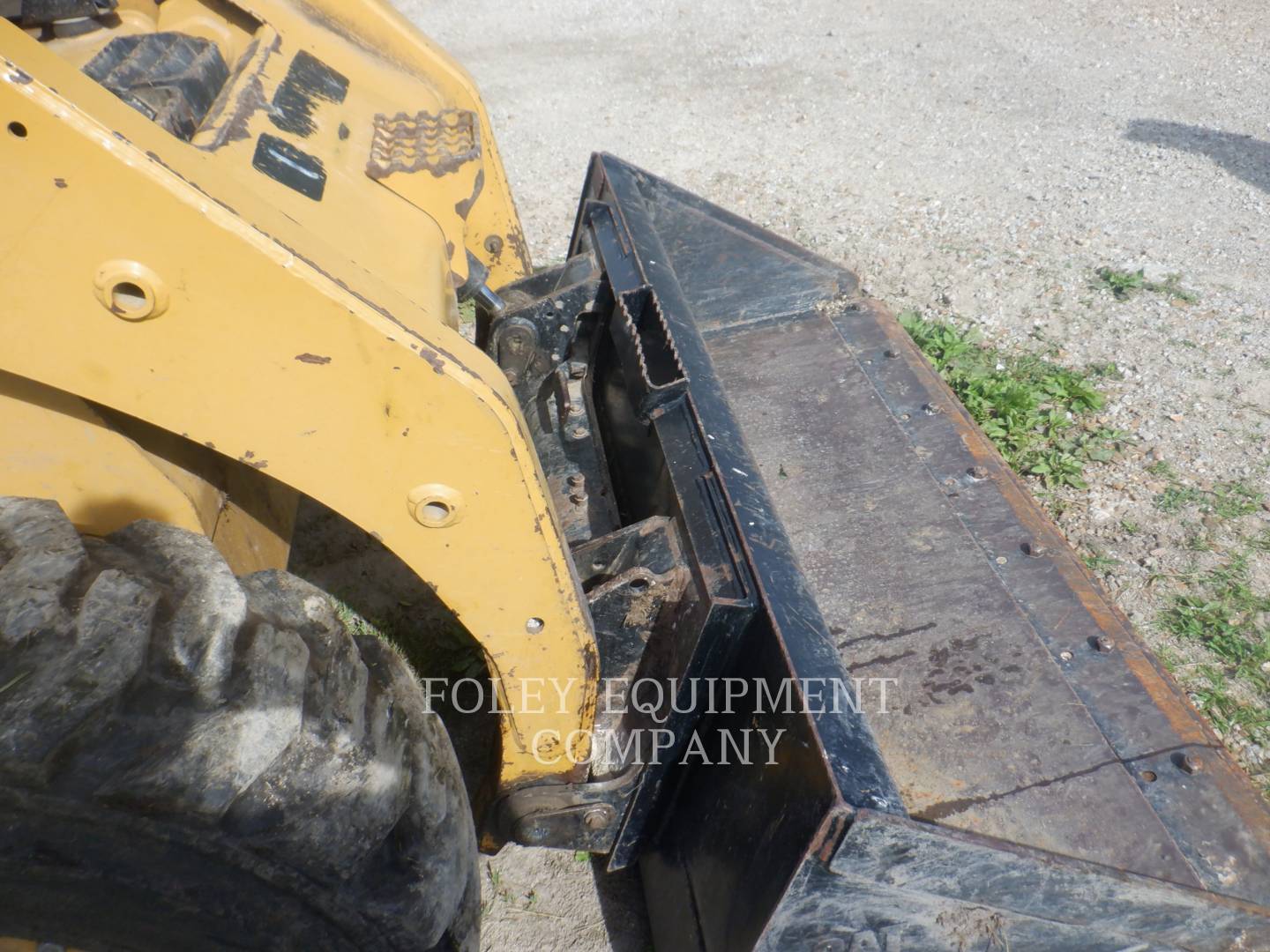 2011 Caterpillar 236B3STD1O Skid Steer Loader