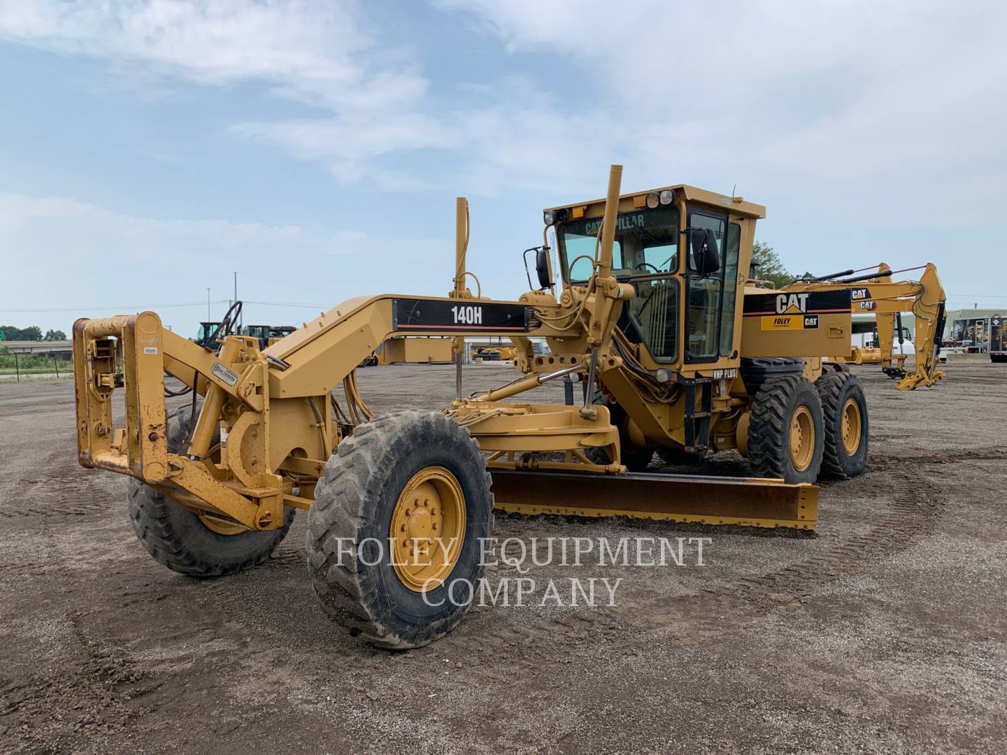 2004 Caterpillar 140H Grader - Road