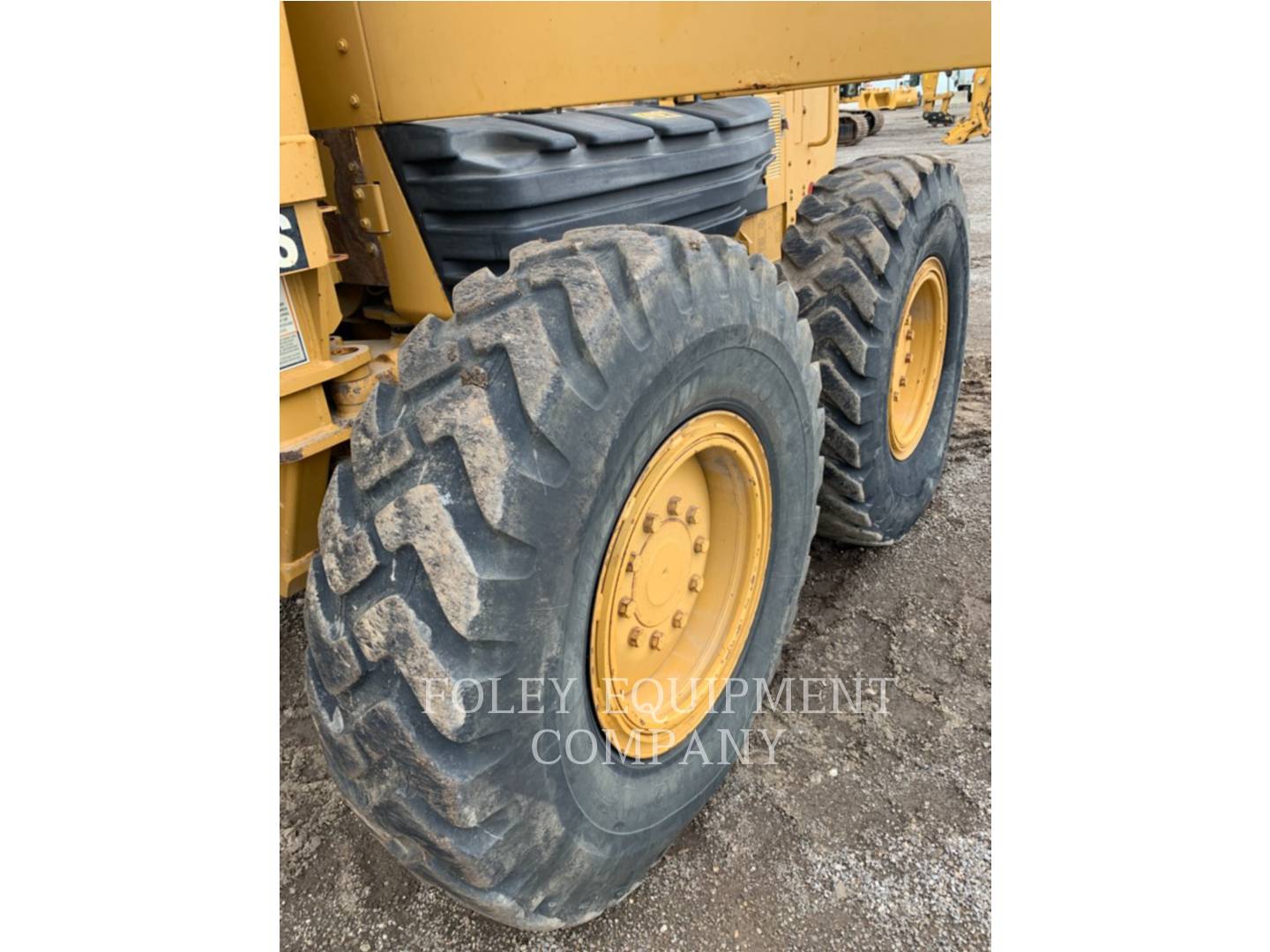 2004 Caterpillar 140H Grader - Road