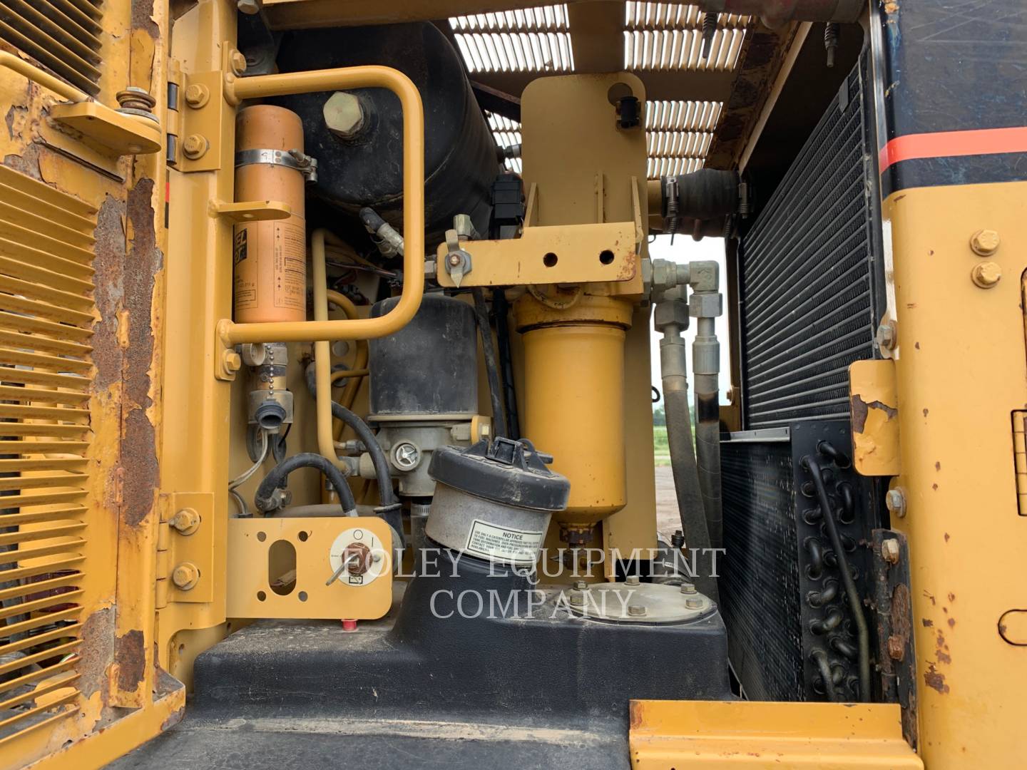 2004 Caterpillar 140H Grader - Road