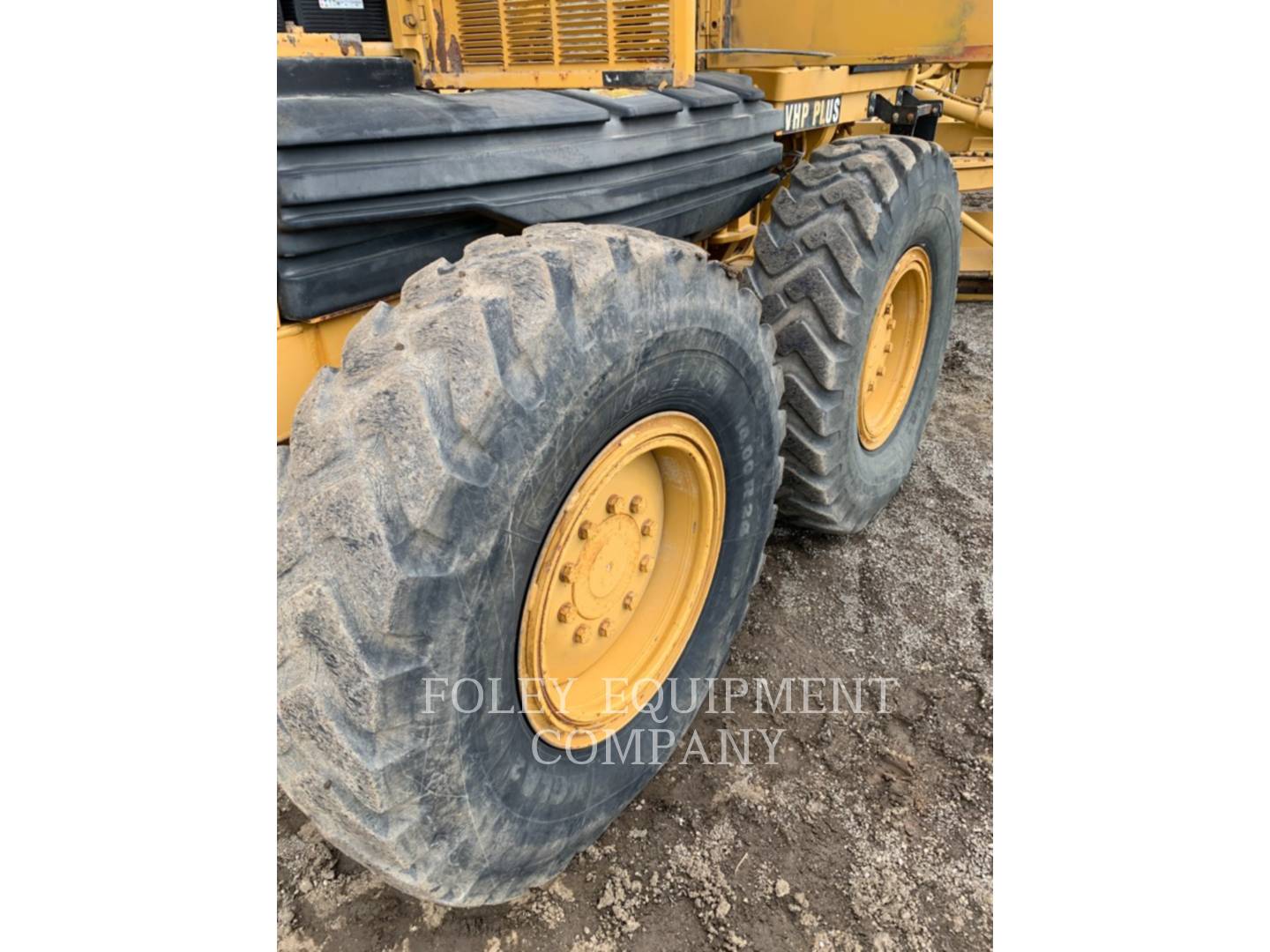 2004 Caterpillar 140H Grader - Road