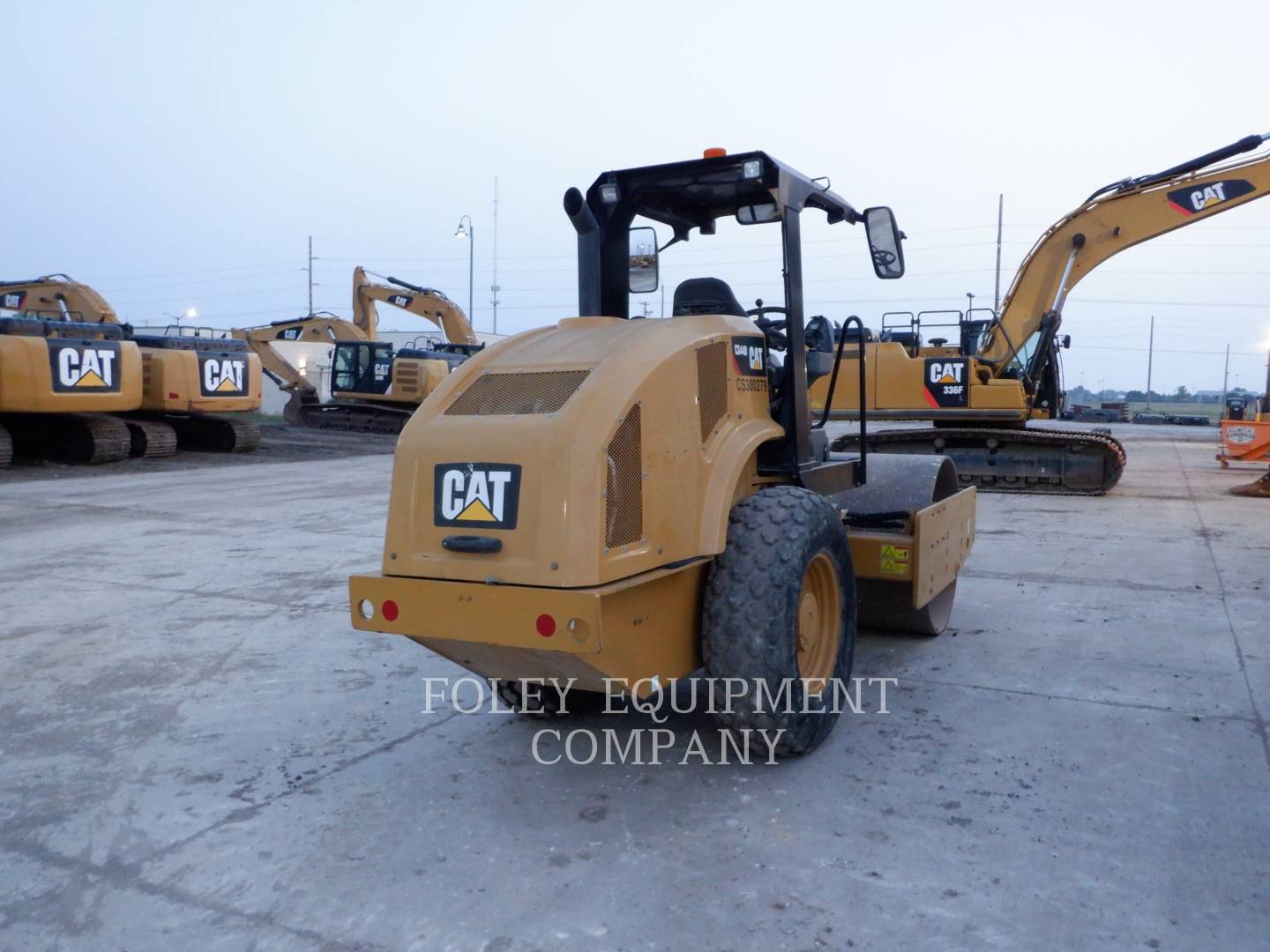 2016 Caterpillar CS44B Compactor