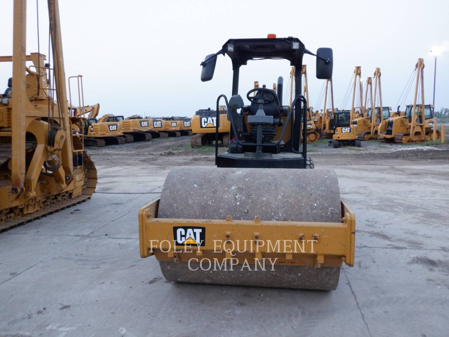 2016 Caterpillar CS44B Compactor