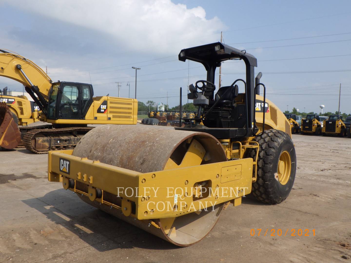 2016 Caterpillar CS56B Compactor