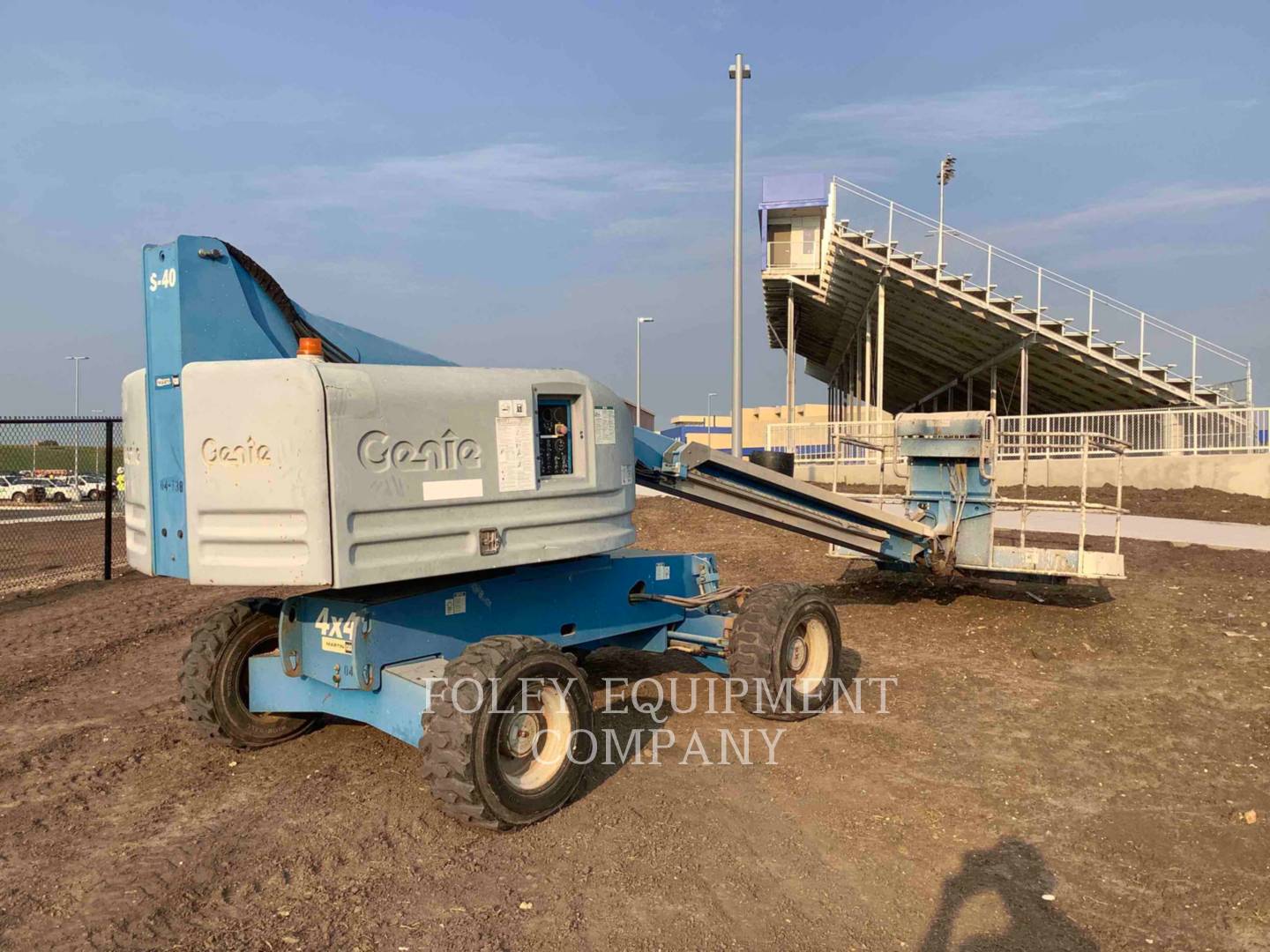 2004 Genie S-40 Lift Truck