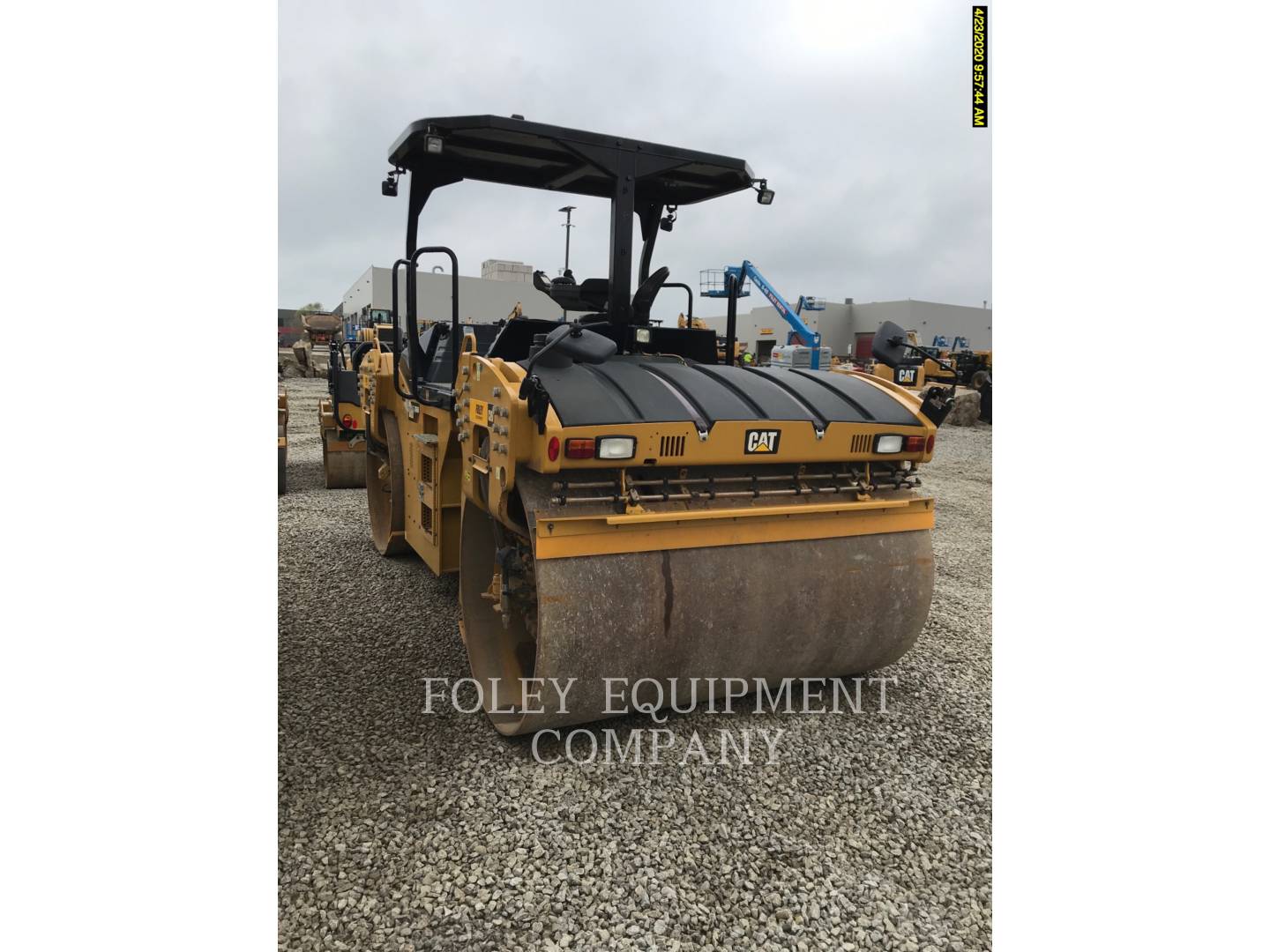 2016 Caterpillar CB66B Compactor