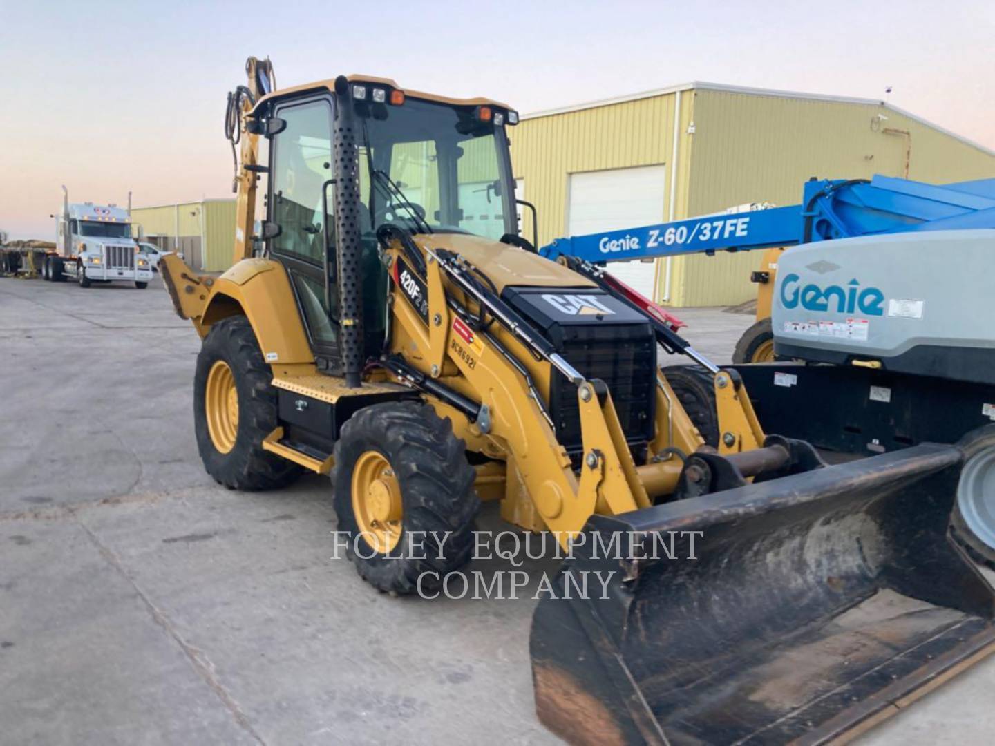 2019 Caterpillar 420F2IT Tractor Loader Backhoe