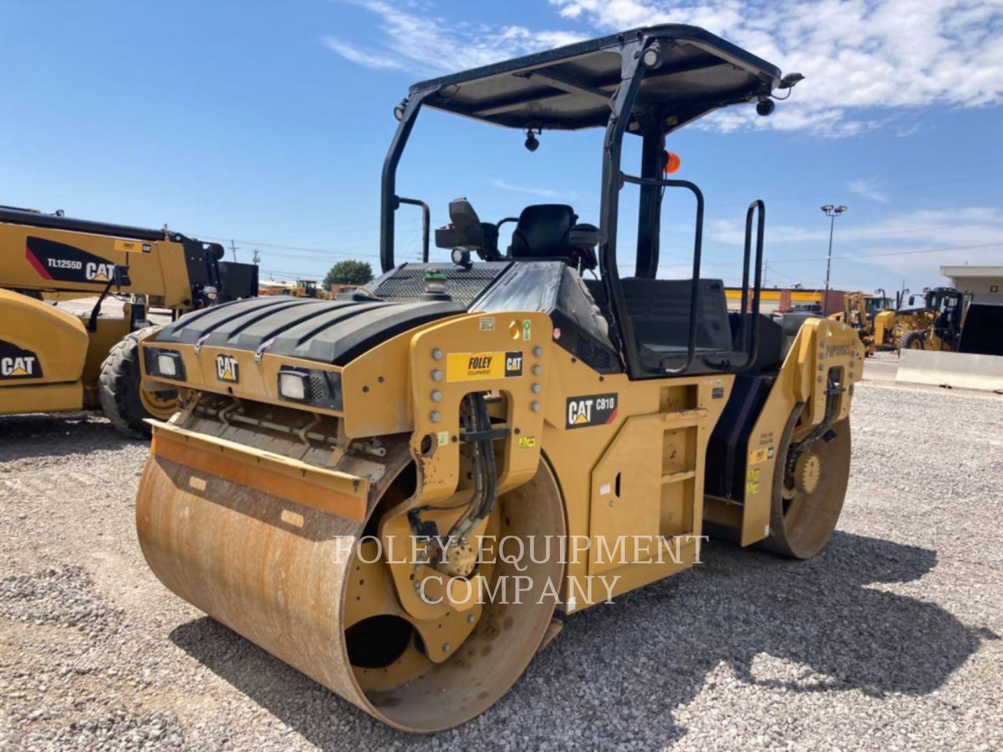 2017 Caterpillar CB10-01 Compactor