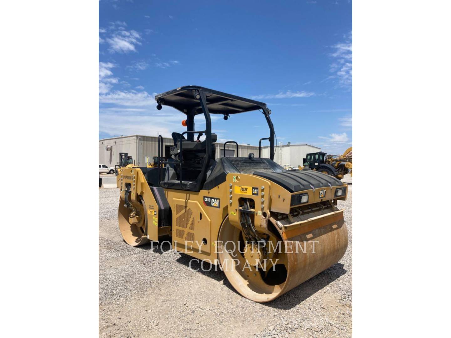 2017 Caterpillar CB10-01 Compactor