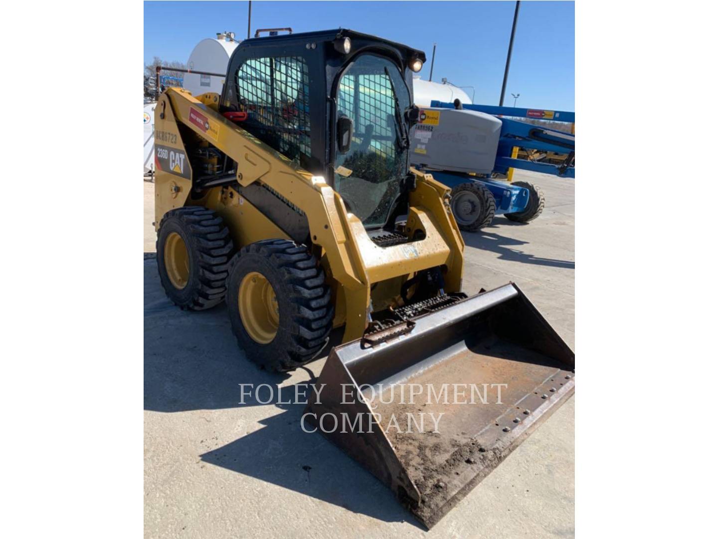 2018 Caterpillar 236DSTD1CA Skid Steer Loader