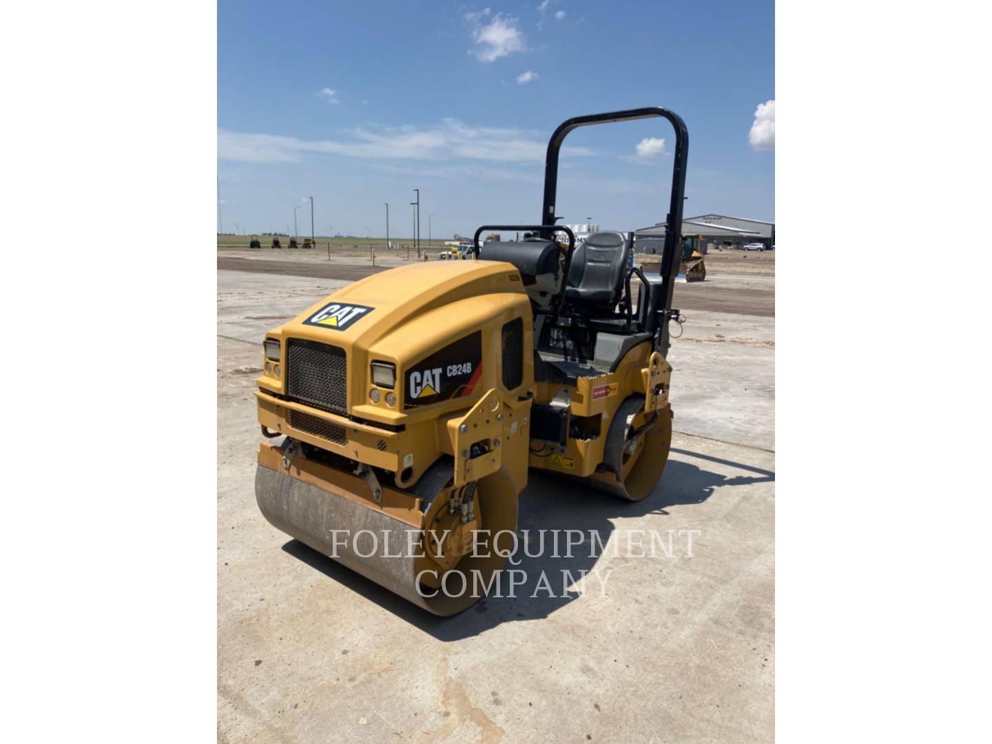 2019 Caterpillar CB24B Compactor