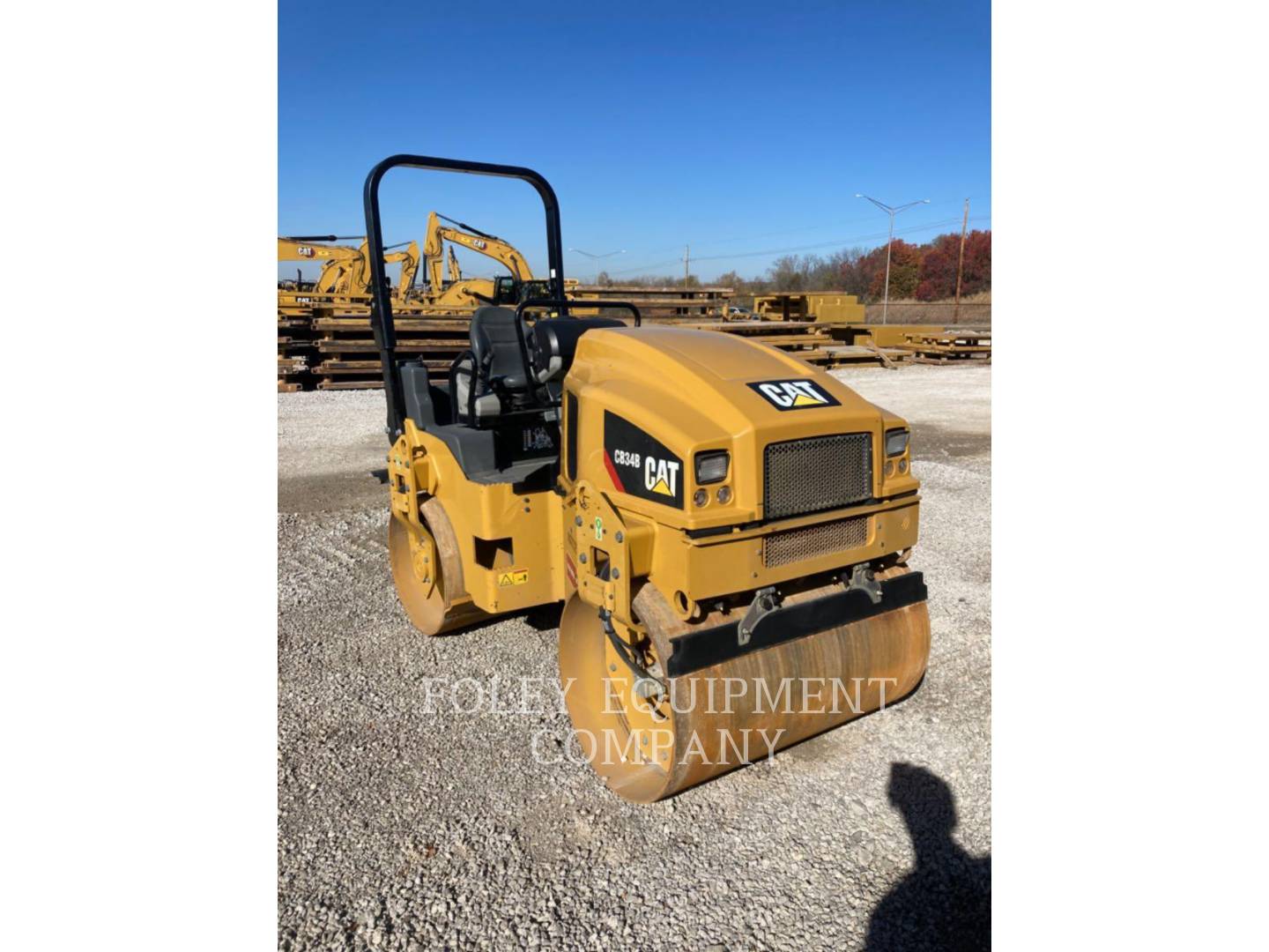 2020 Caterpillar CB34B Compactor