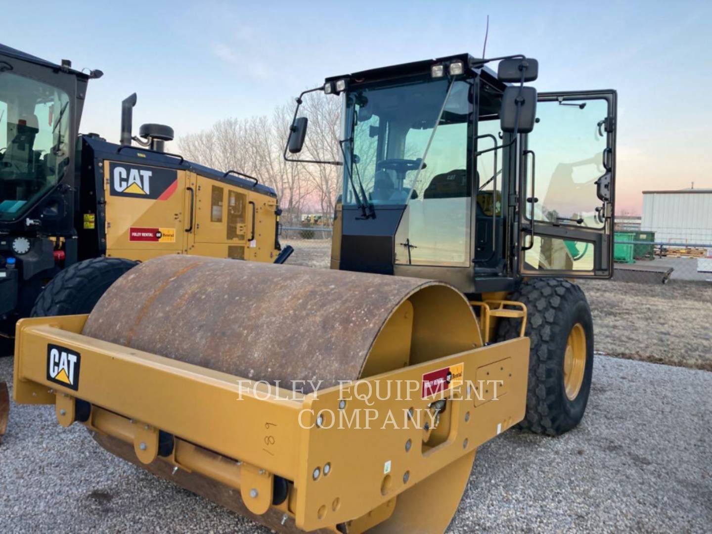 2021 Caterpillar CS54B Compactor