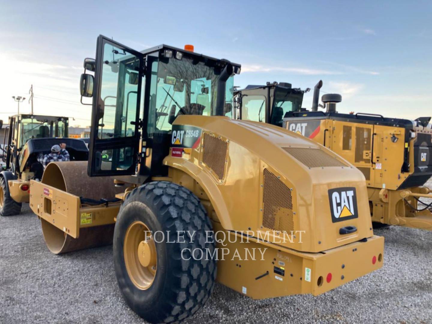 2021 Caterpillar CS54B Compactor