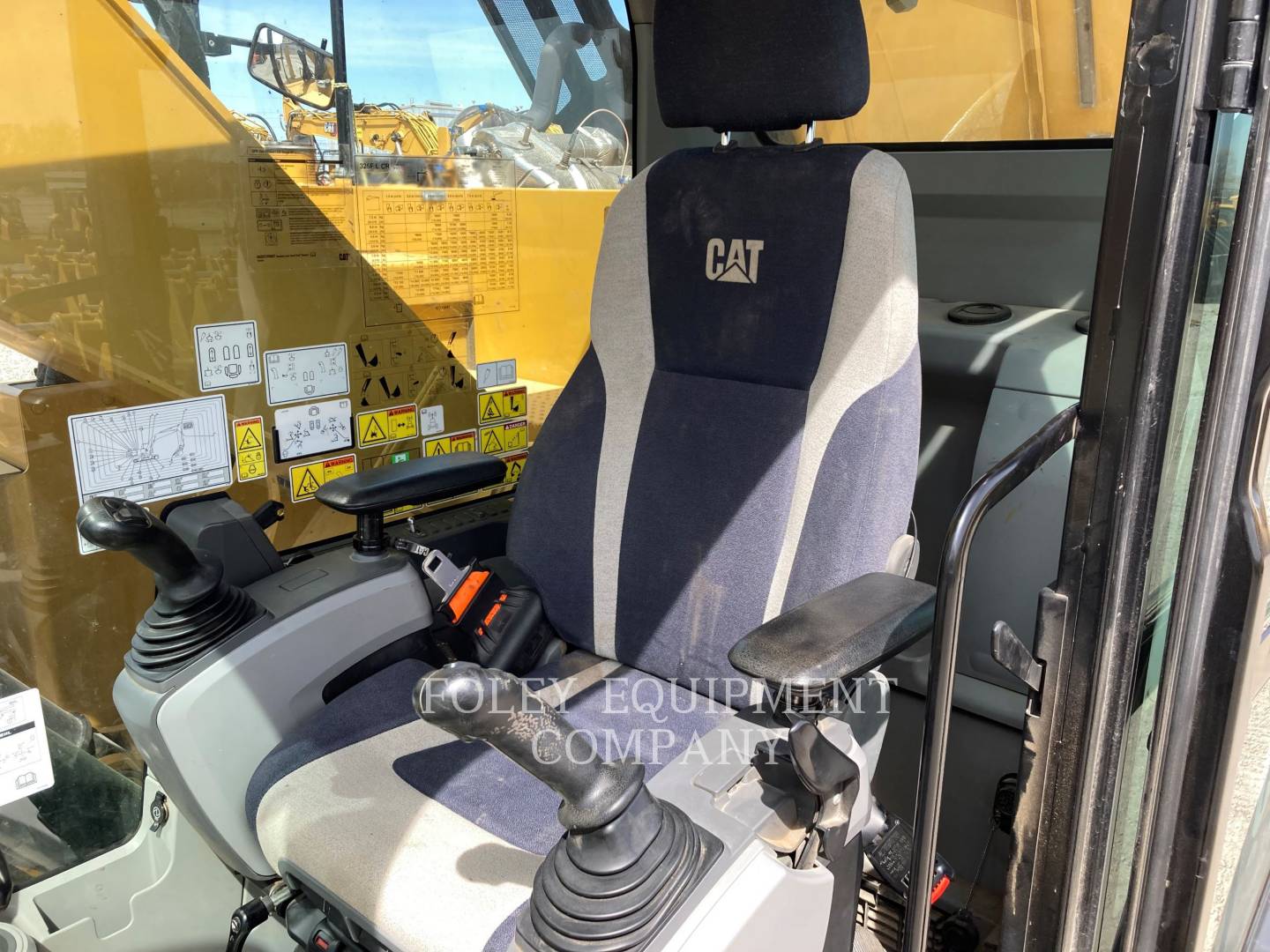 2019 Caterpillar 325FLCR9 Excavator