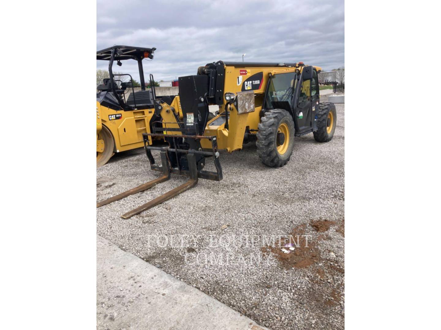 2019 Caterpillar TL1055D TeleHandler