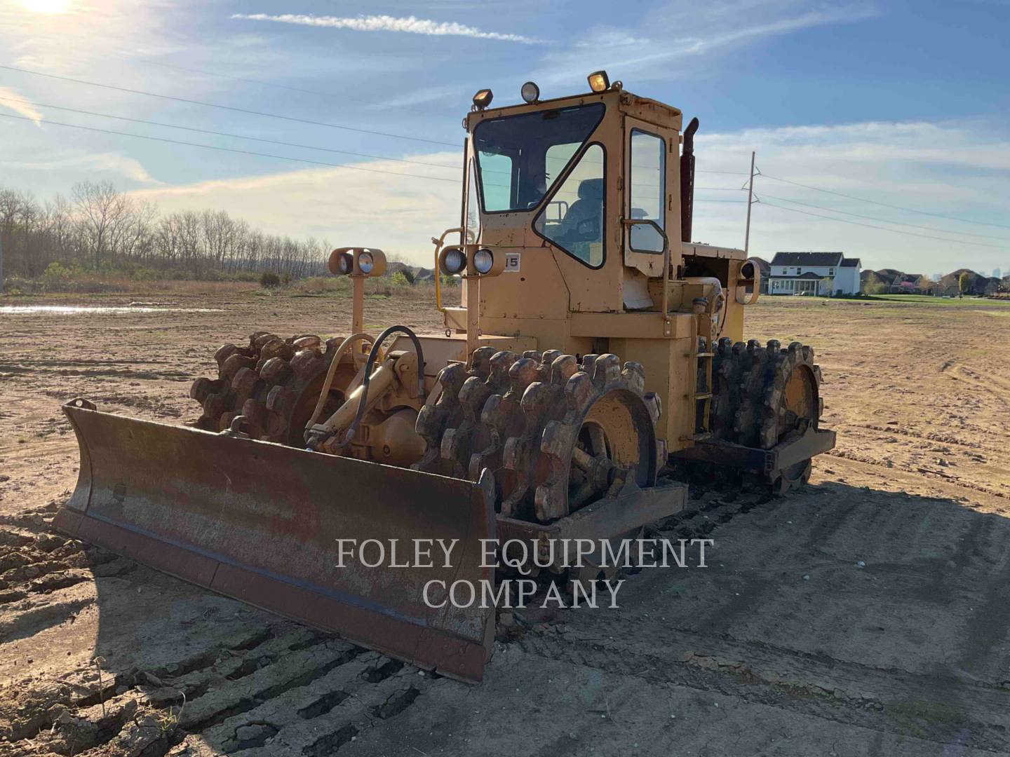 1977 Caterpillar 815 Compactor